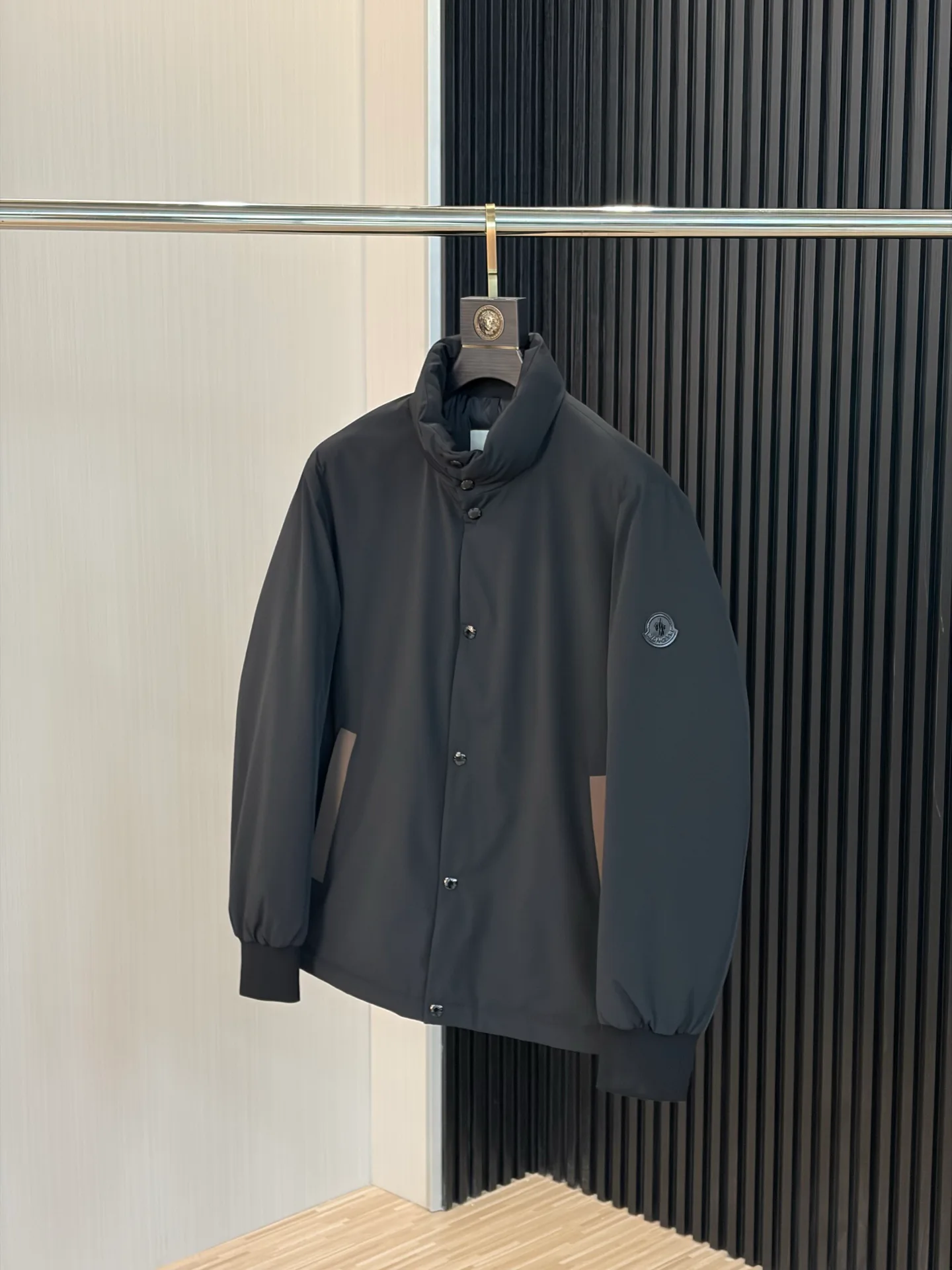Куртки И Пуховики Мужские Moncler 17925275