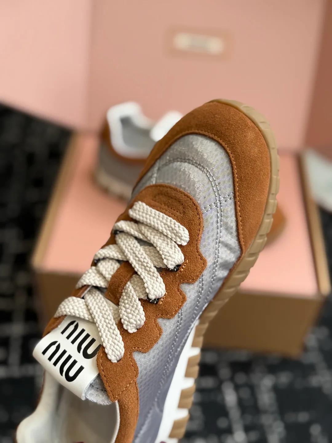 Кроссовки Женские Miu Miu 17804442