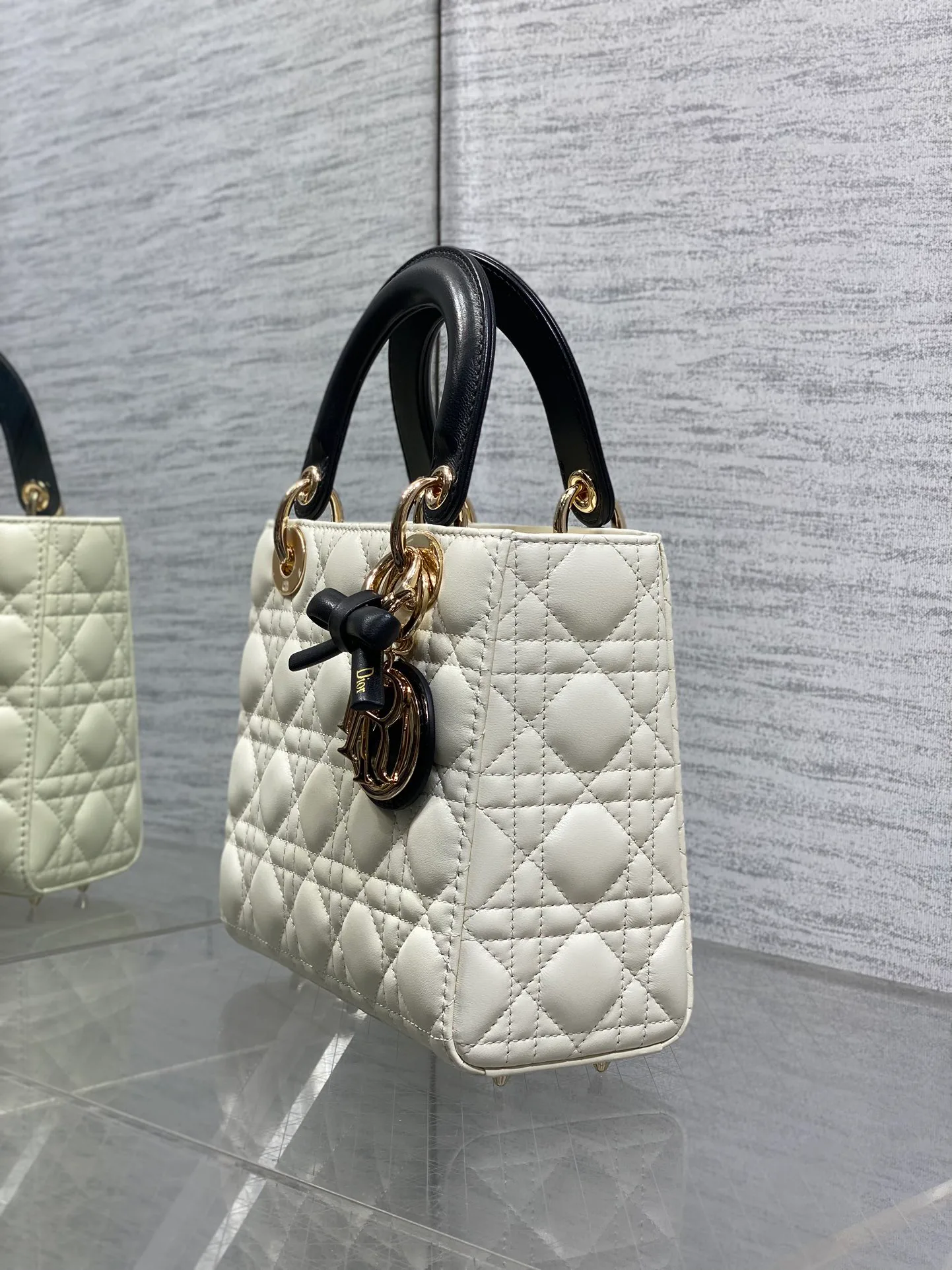 Классические Сумки Женские Christian Dior 12189488