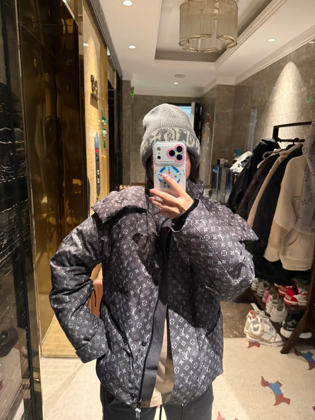 Куртки И Пуховики Женские Louis Vuitton 17959962