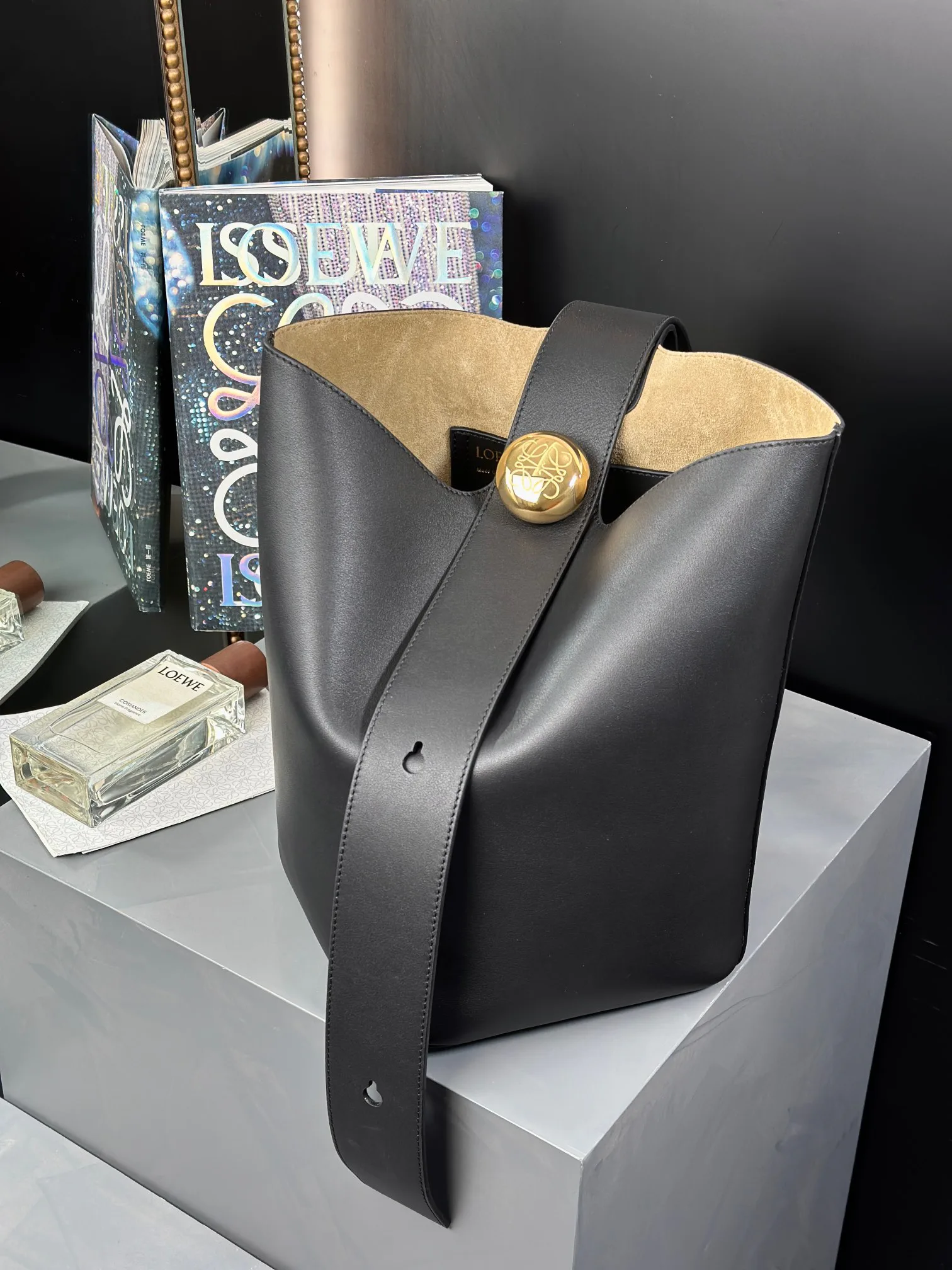 Сумки На Ремне Женские Balenciaga 161783