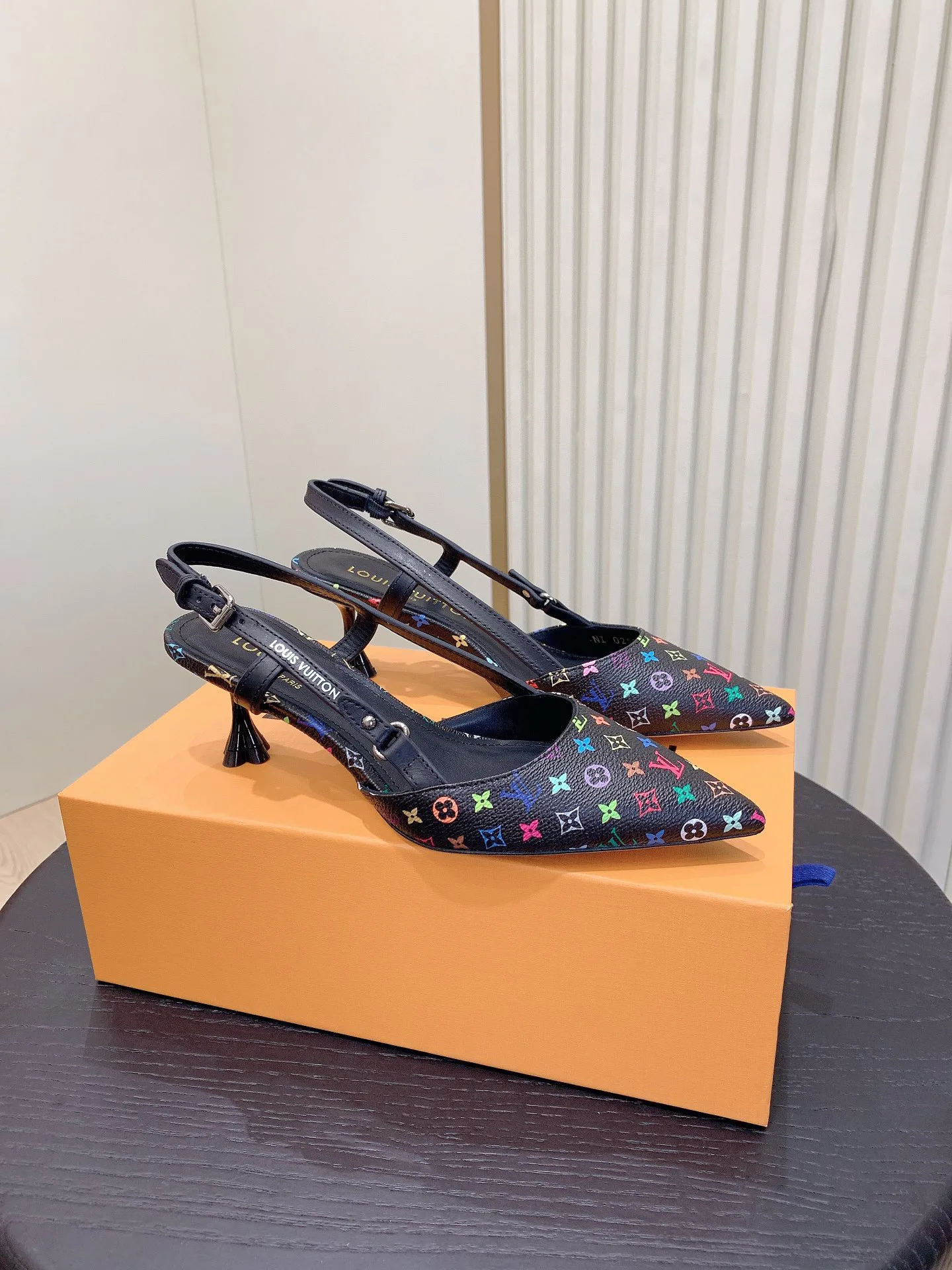 Туфли Женские Louis Vuitton 1834455