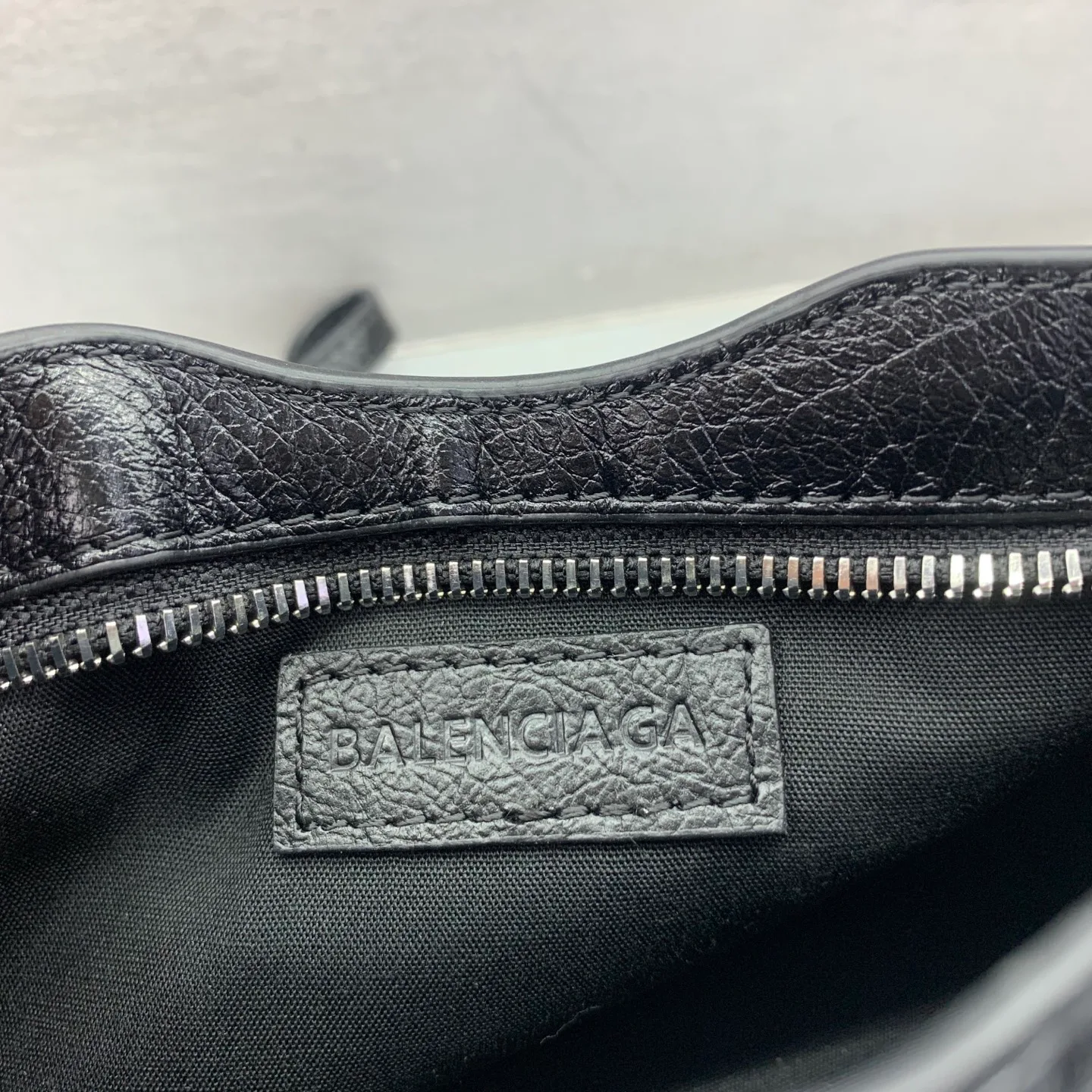 Классические Сумки Женские Balenciaga 18135832