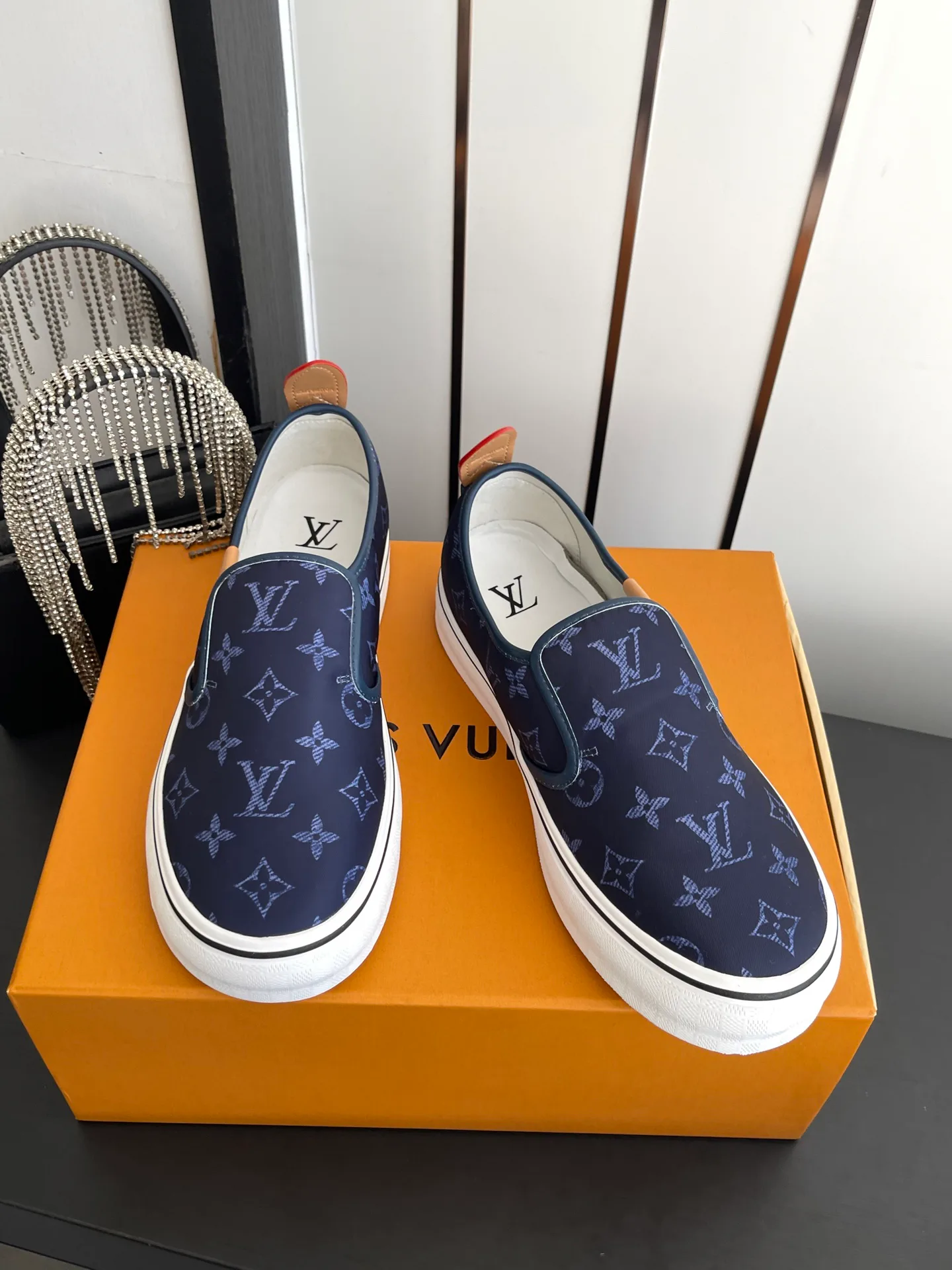 Кроссовки Мужские Louis Vuitton 17908528