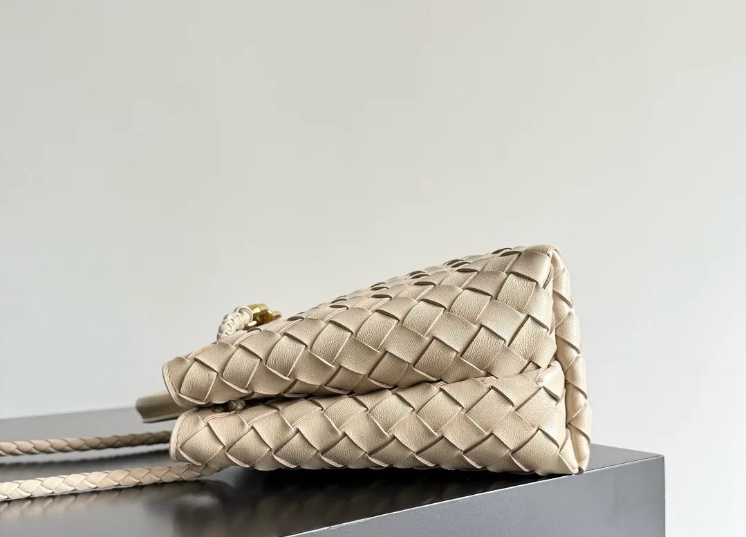 Классические Сумки Женские Bottega Veneta 17792039