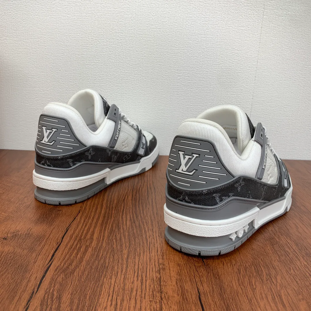 Кроссовки Мужские Louis Vuitton 1032427