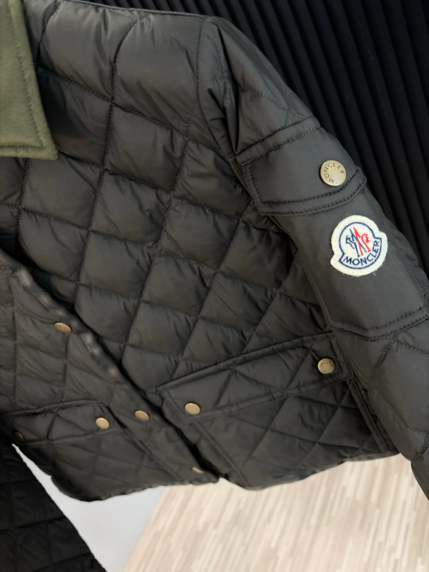 Куртки И Пуховики Женские Moncler 18600023
