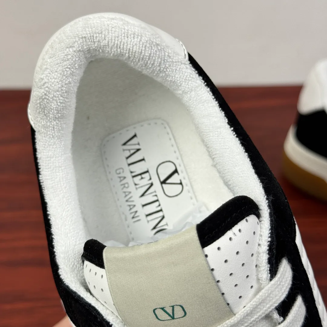 Кроссовки Мужские Valentino 18243516