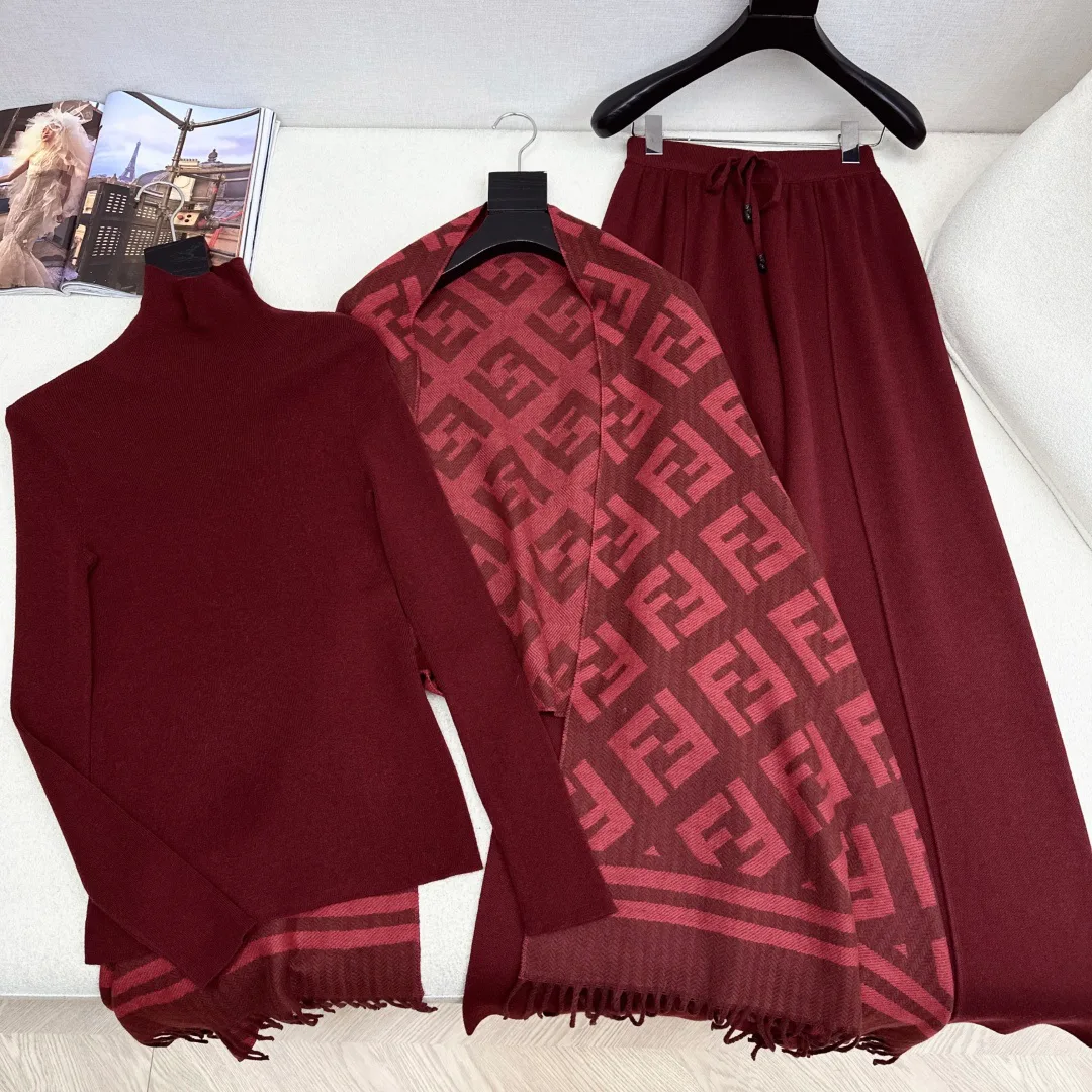 Костюмы Женские Louis Vuitton 483857