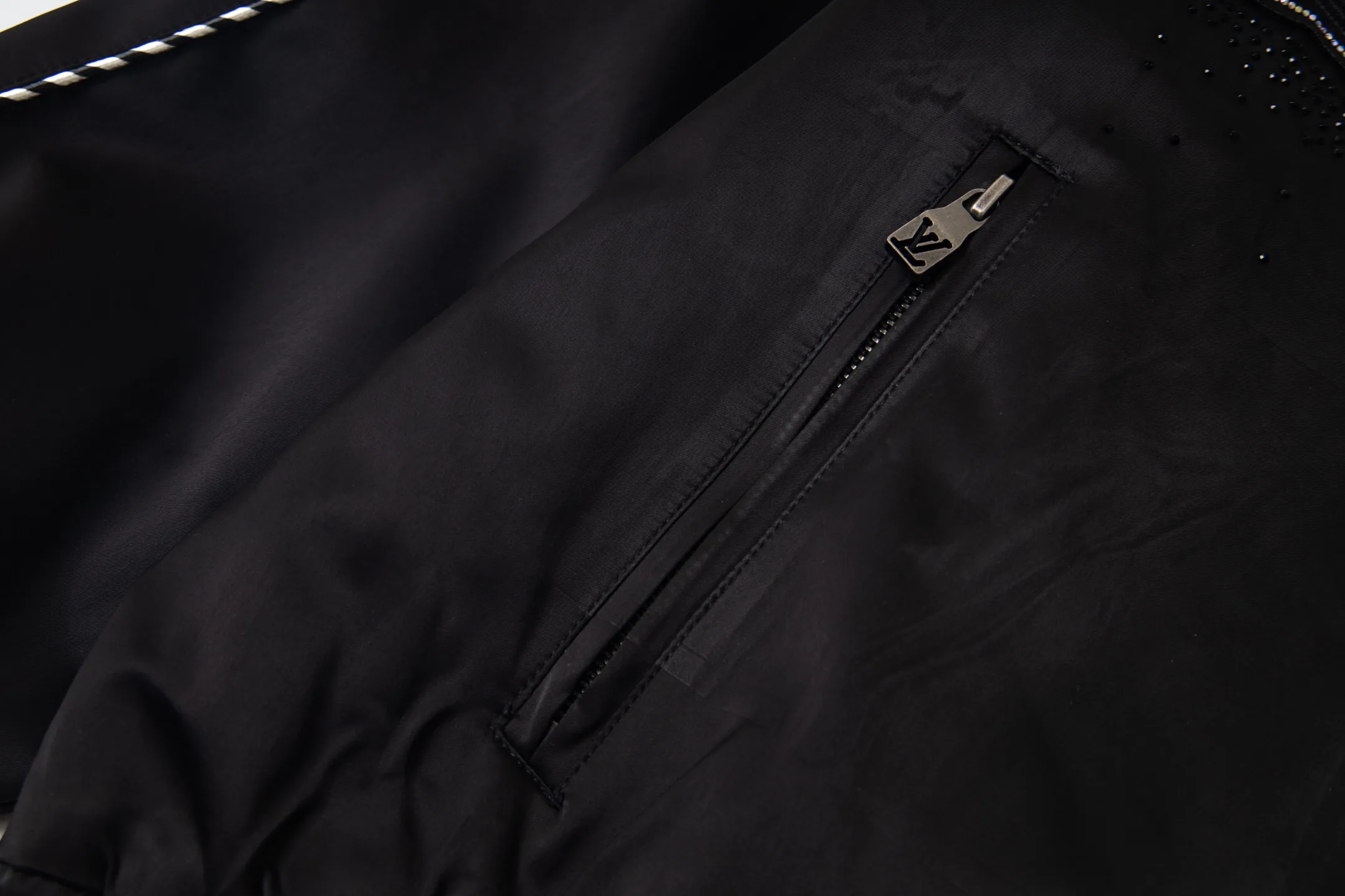 Куртки И Пуховики Женские Louis Vuitton 790035