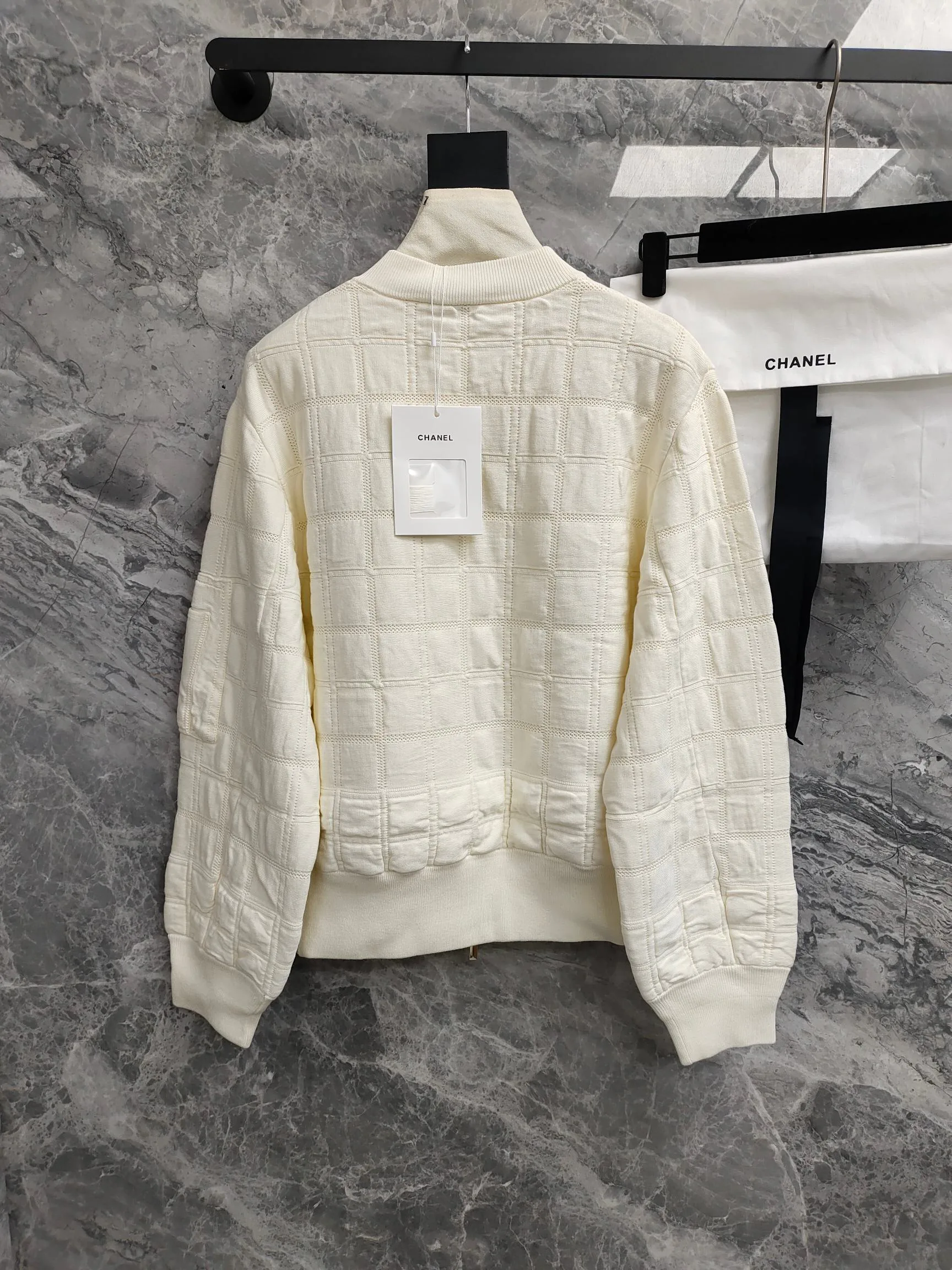 Куртки И Пуховики Женские Chanel 193891