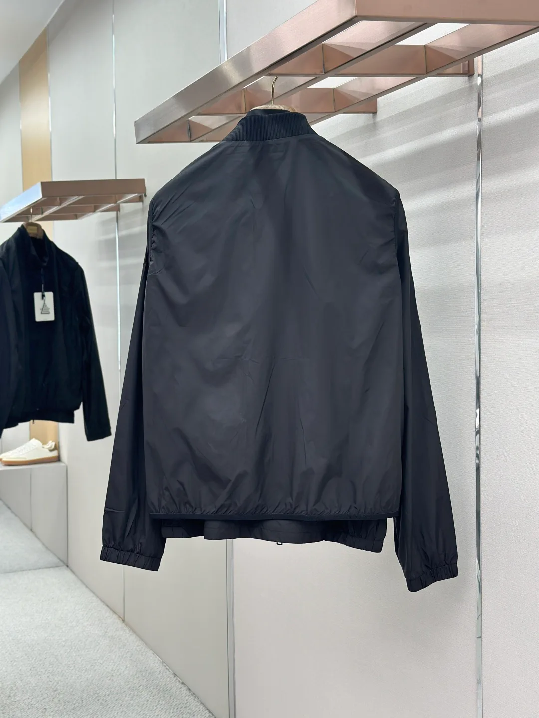 Куртки И Пуховики Мужские Moncler 17468332
