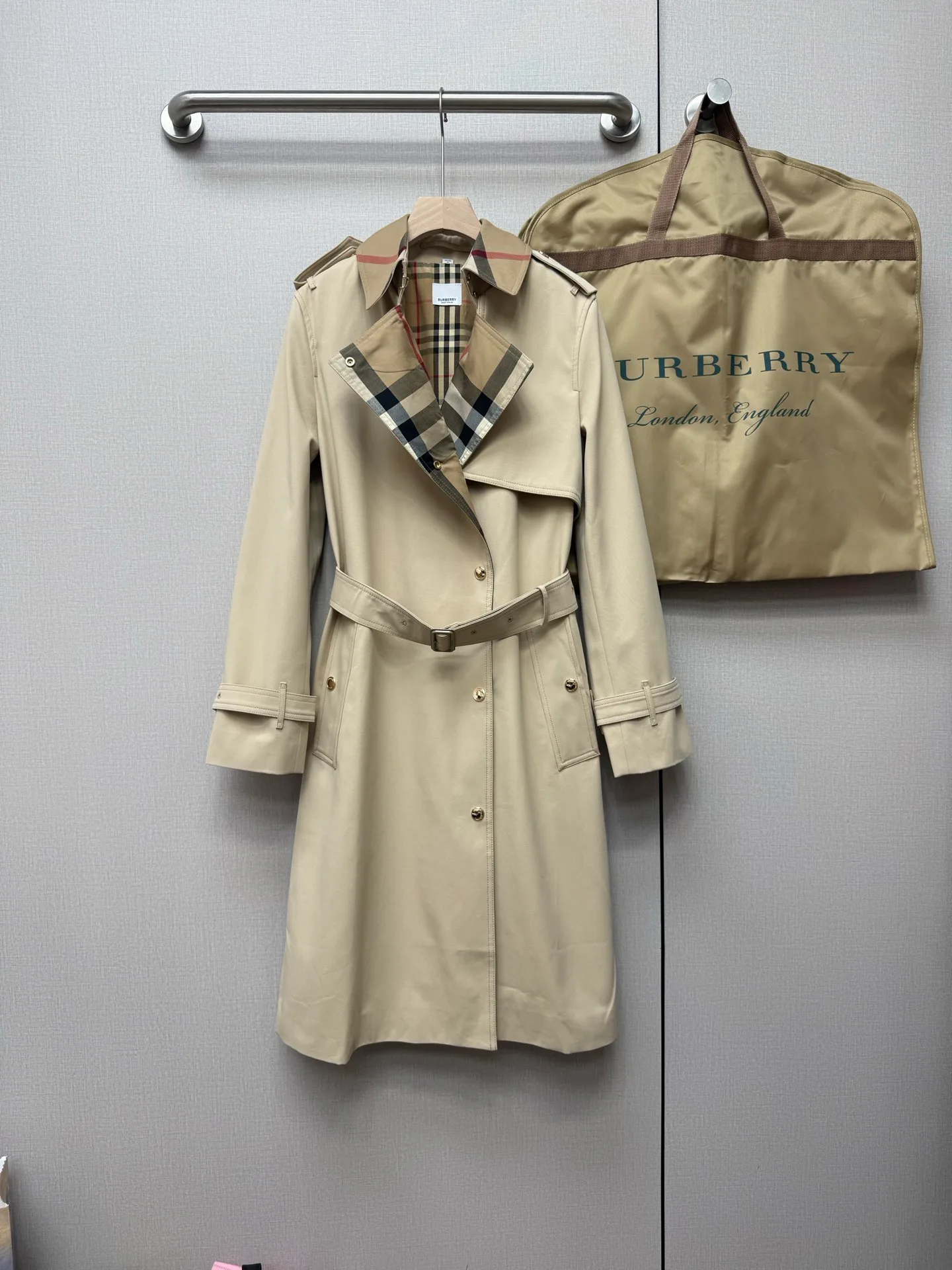 Тренчи Женские Burberry 19100480