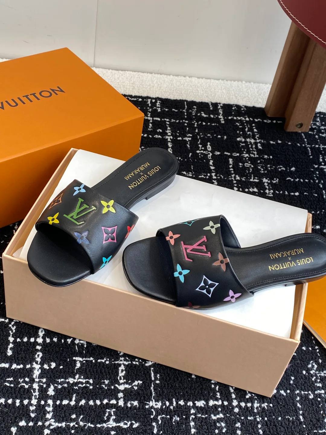 Шлепанцы Женские Louis Vuitton 20472