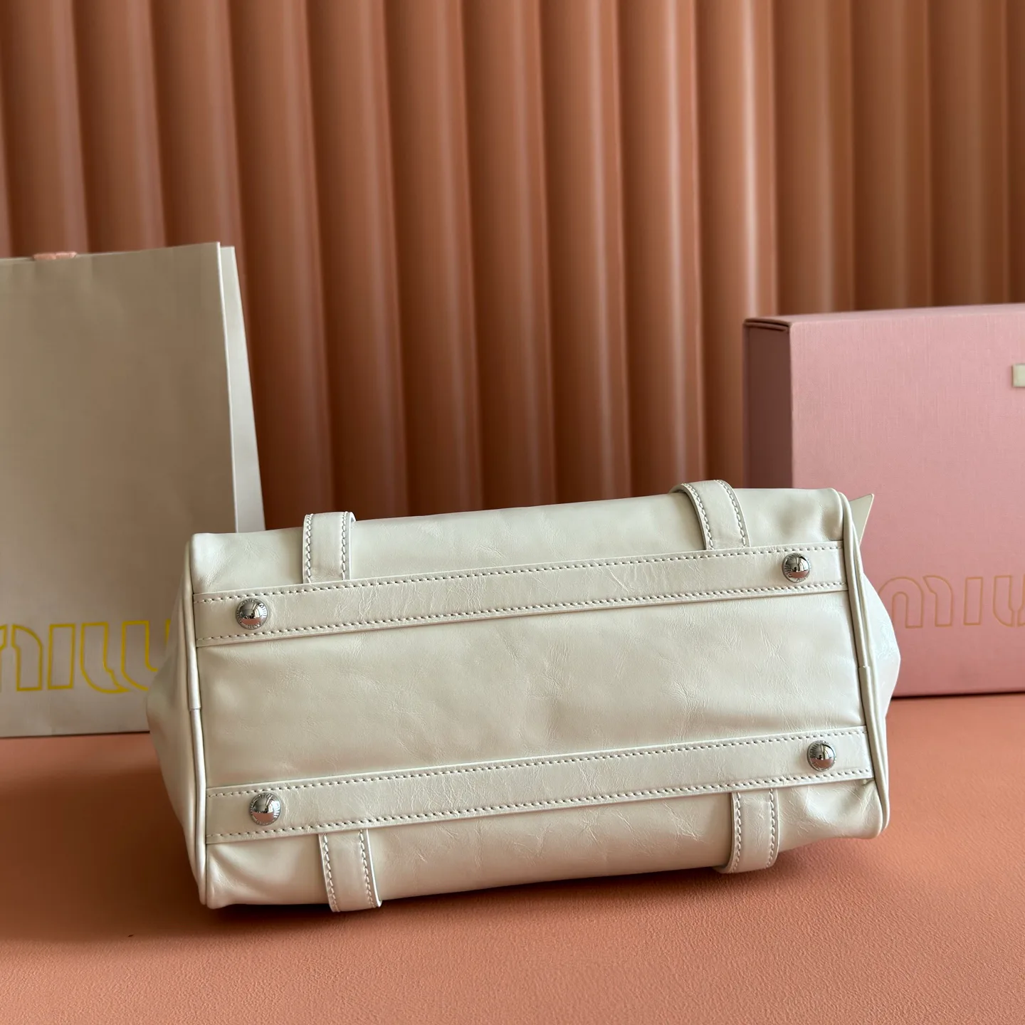 Классические Сумки Женские Miu Miu 18148109
