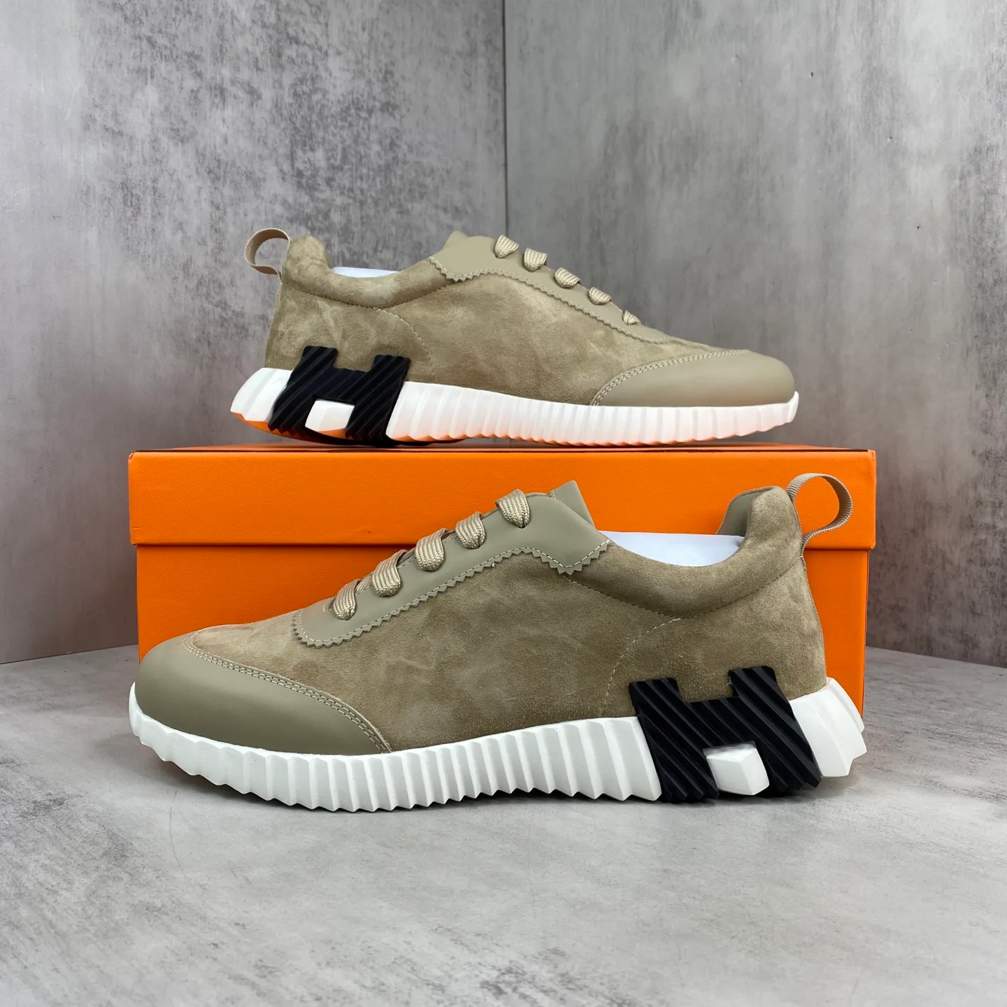 Кроссовки Женские Hermes 110675