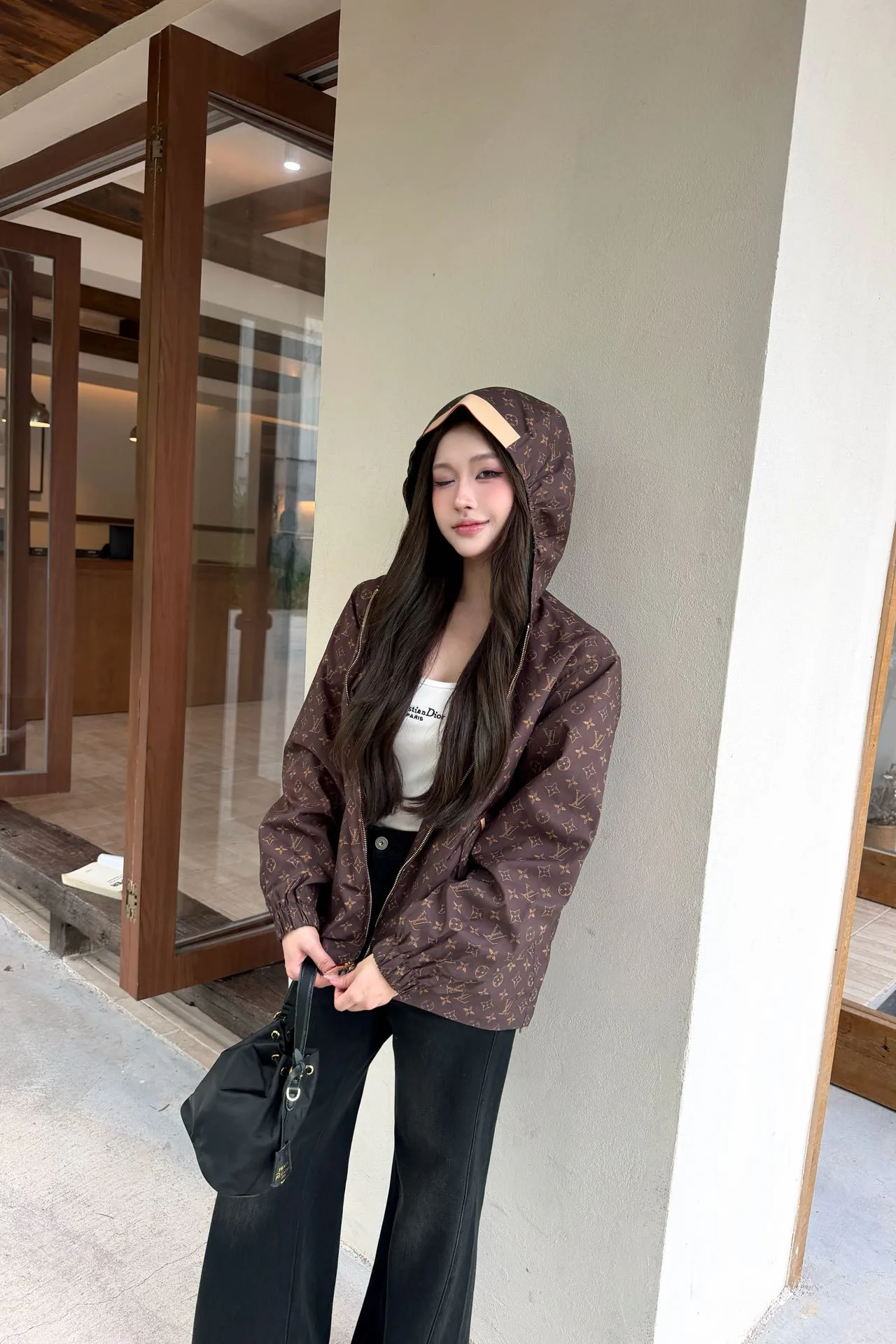 Куртки И Пуховики Женские Louis Vuitton 18348321