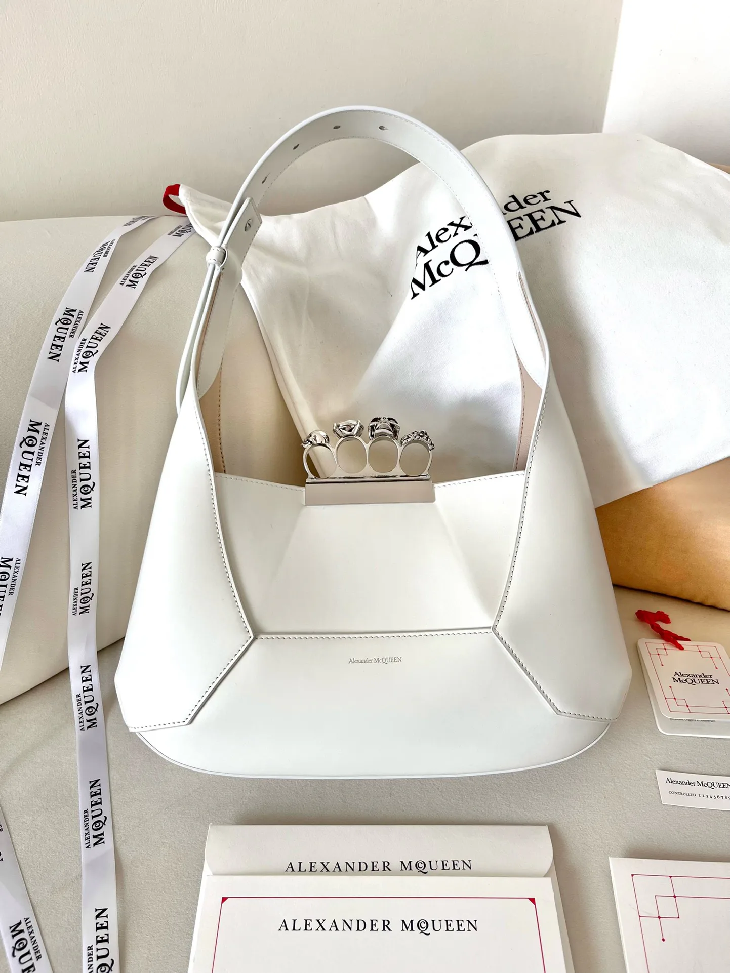 Сумки На Ремне Женские Alexander Mcqueen 11472546