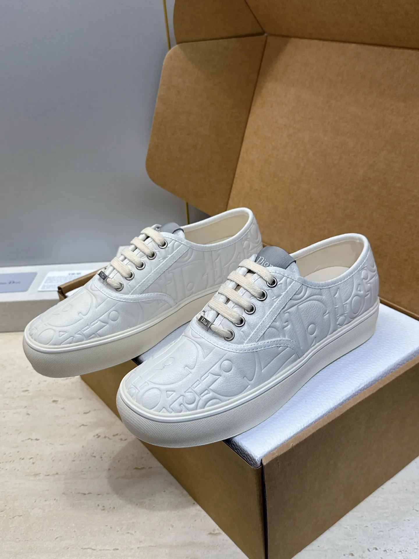 Кроссовки Женские Christian Dior 18132780