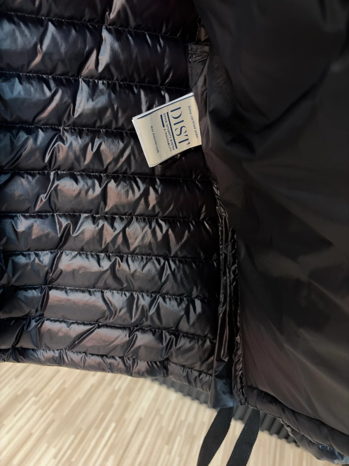 Куртки И Пуховики Мужские Moncler 17908036