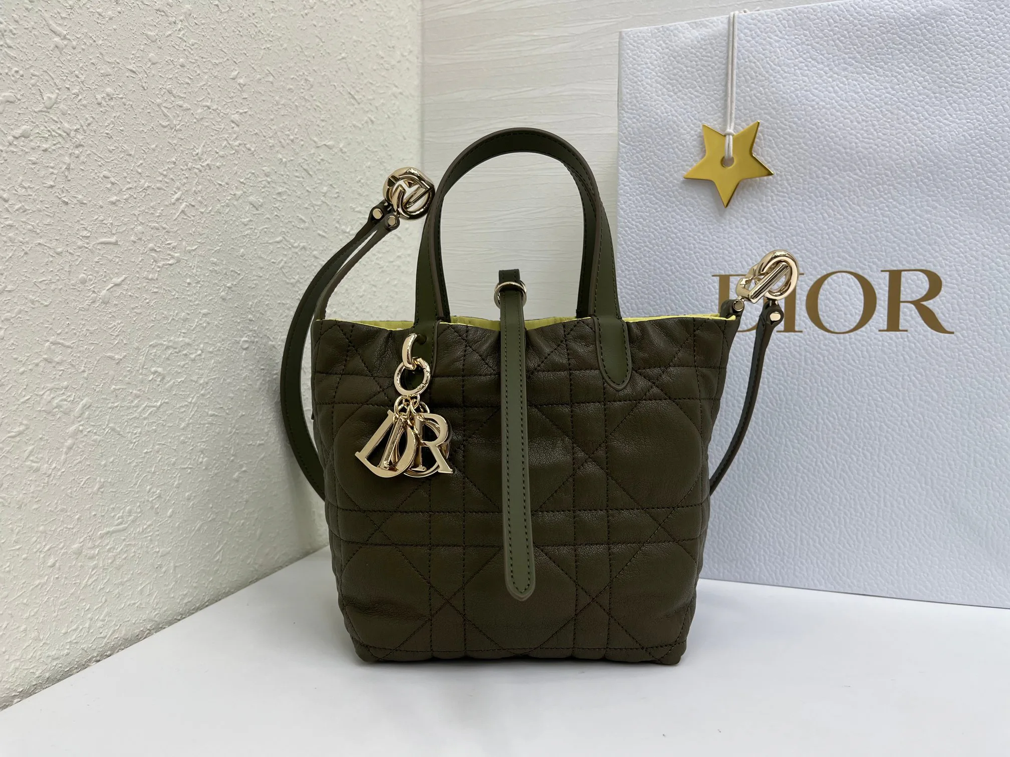 Классические Сумки Женские Christian Dior 17345158