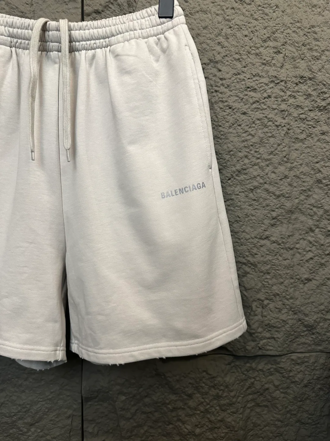 Шорты Женские Balenciaga 12773387