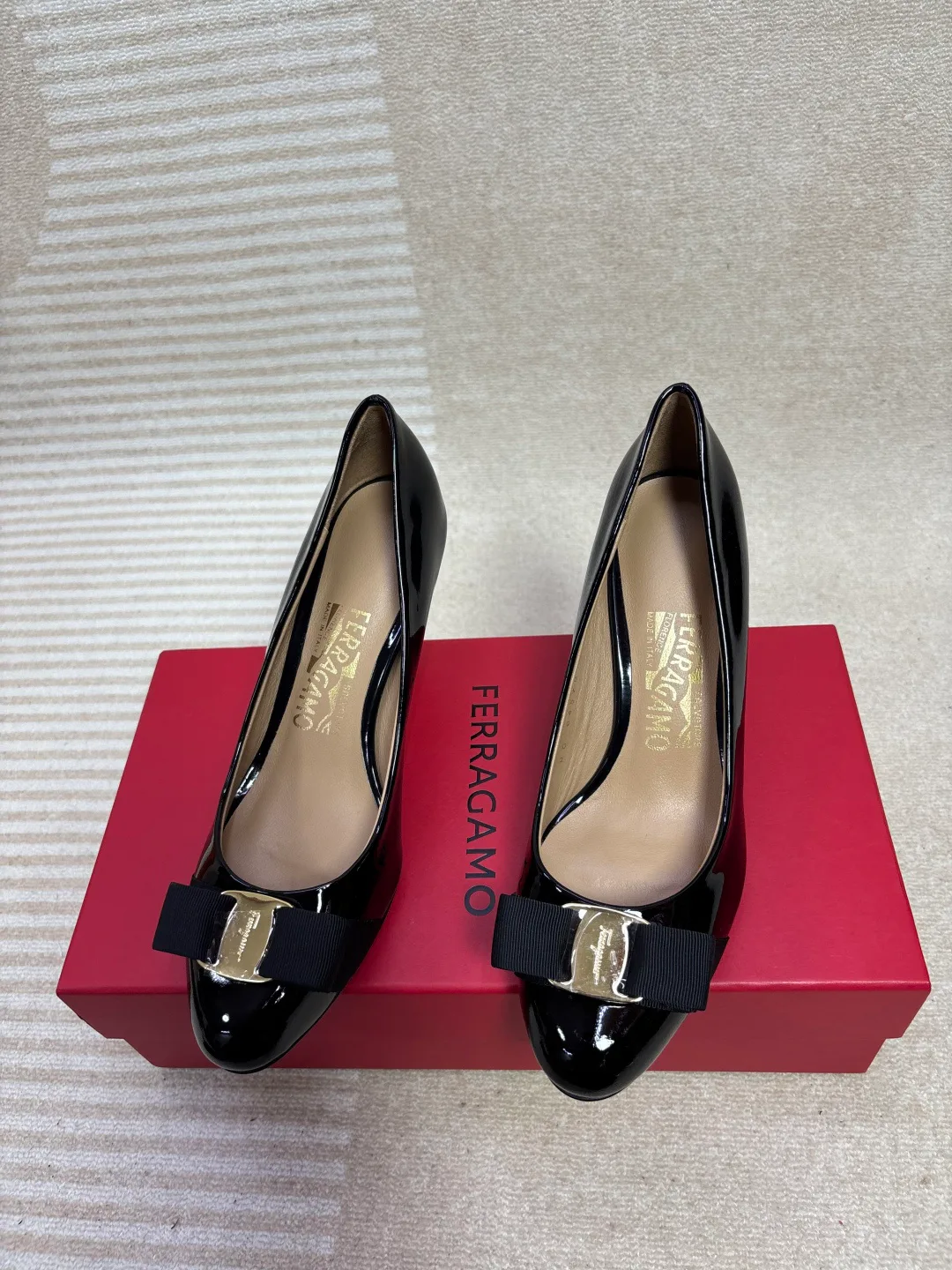 Туфли Женские Salvatore Ferragamo 18720759
