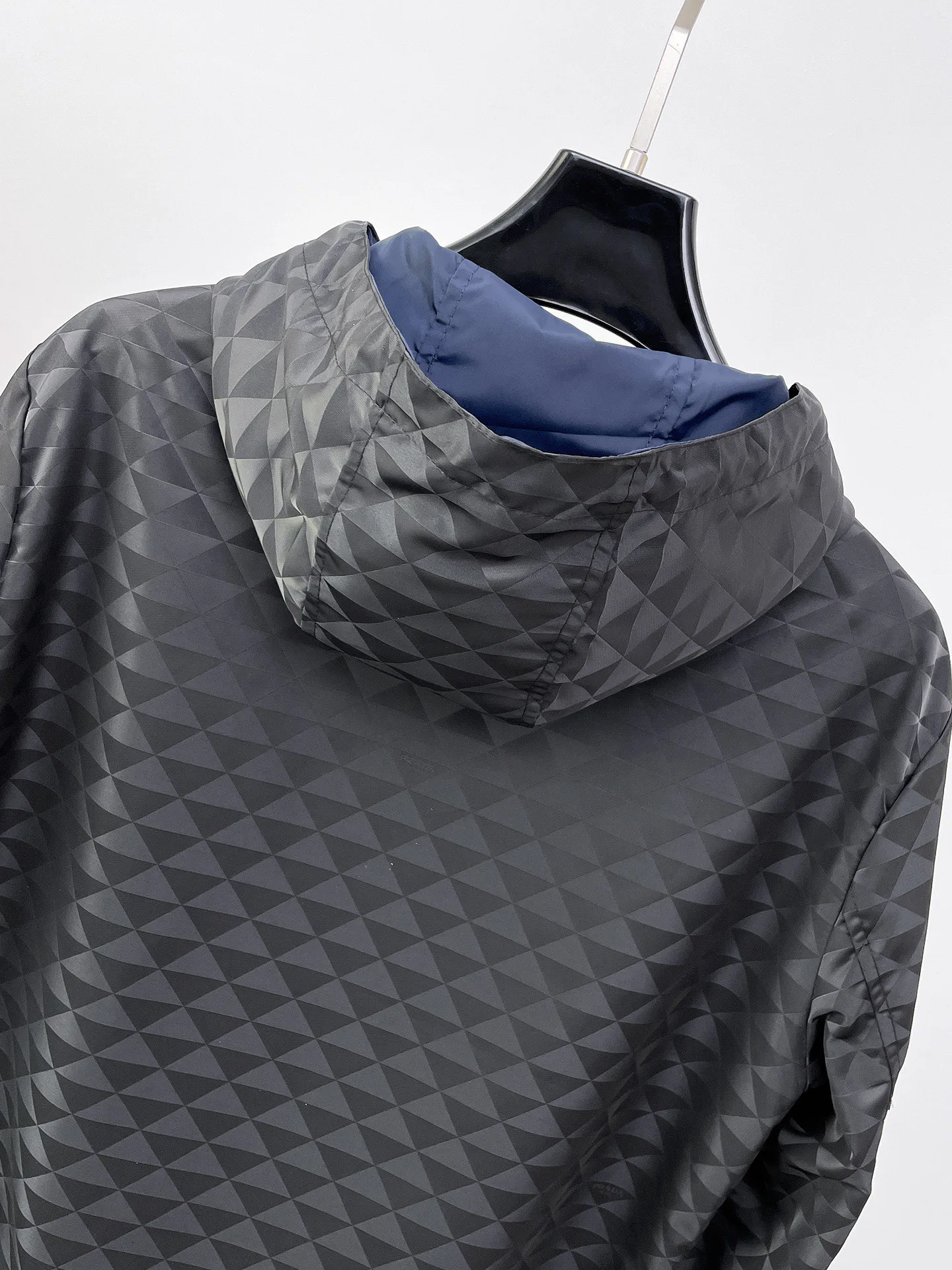 Куртки И Пуховики Женские Prada 18614692