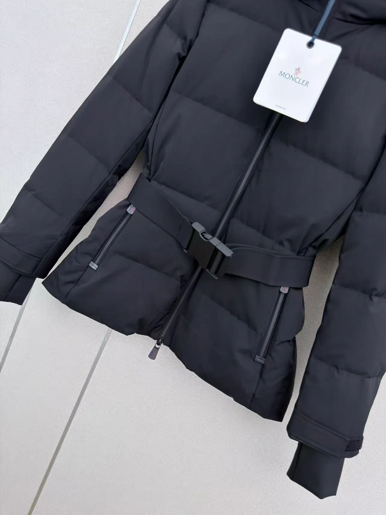 Куртки И Пуховики Женские Moncler 19247634