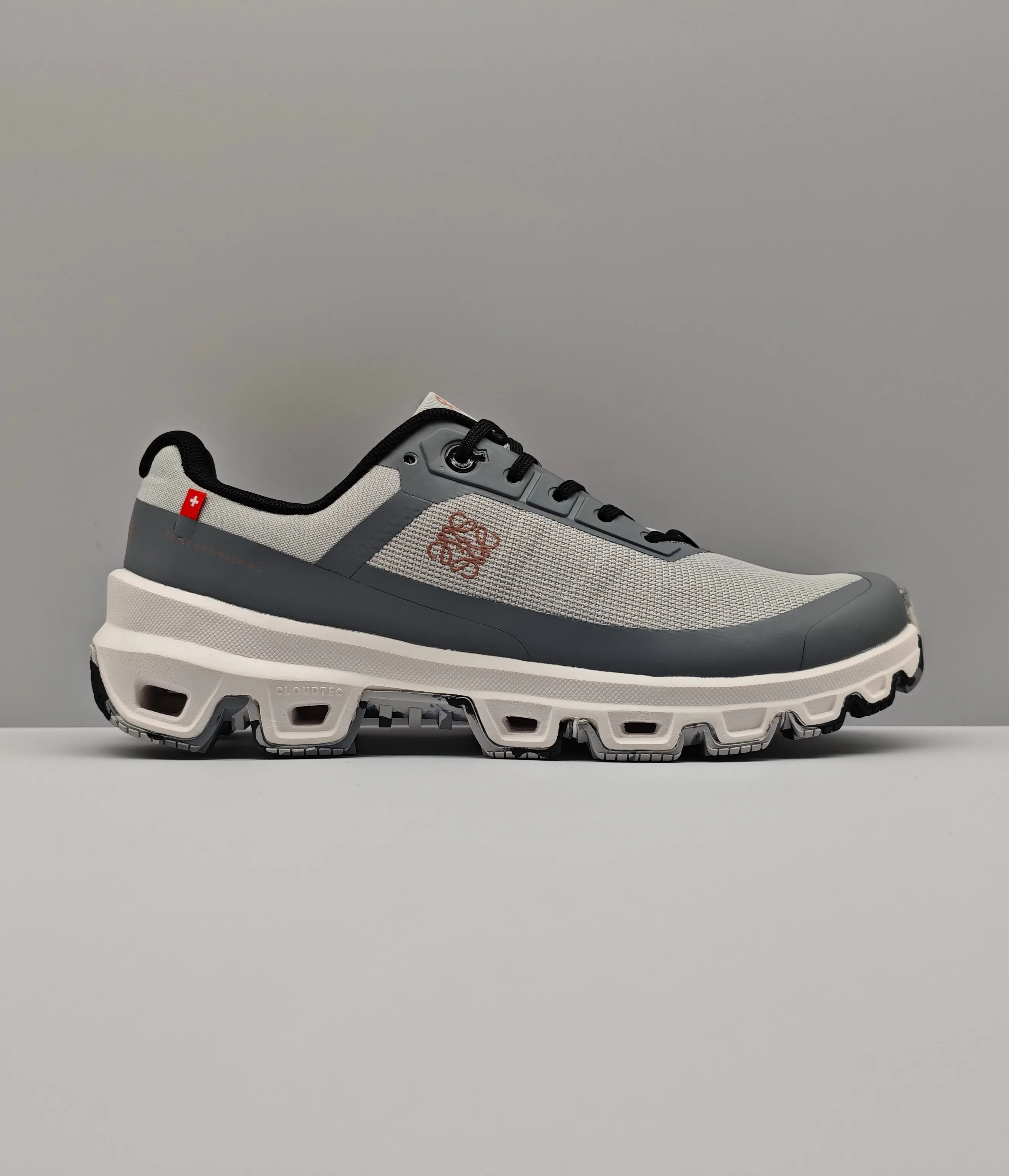 Кроссовки Женские Loewe 13193870