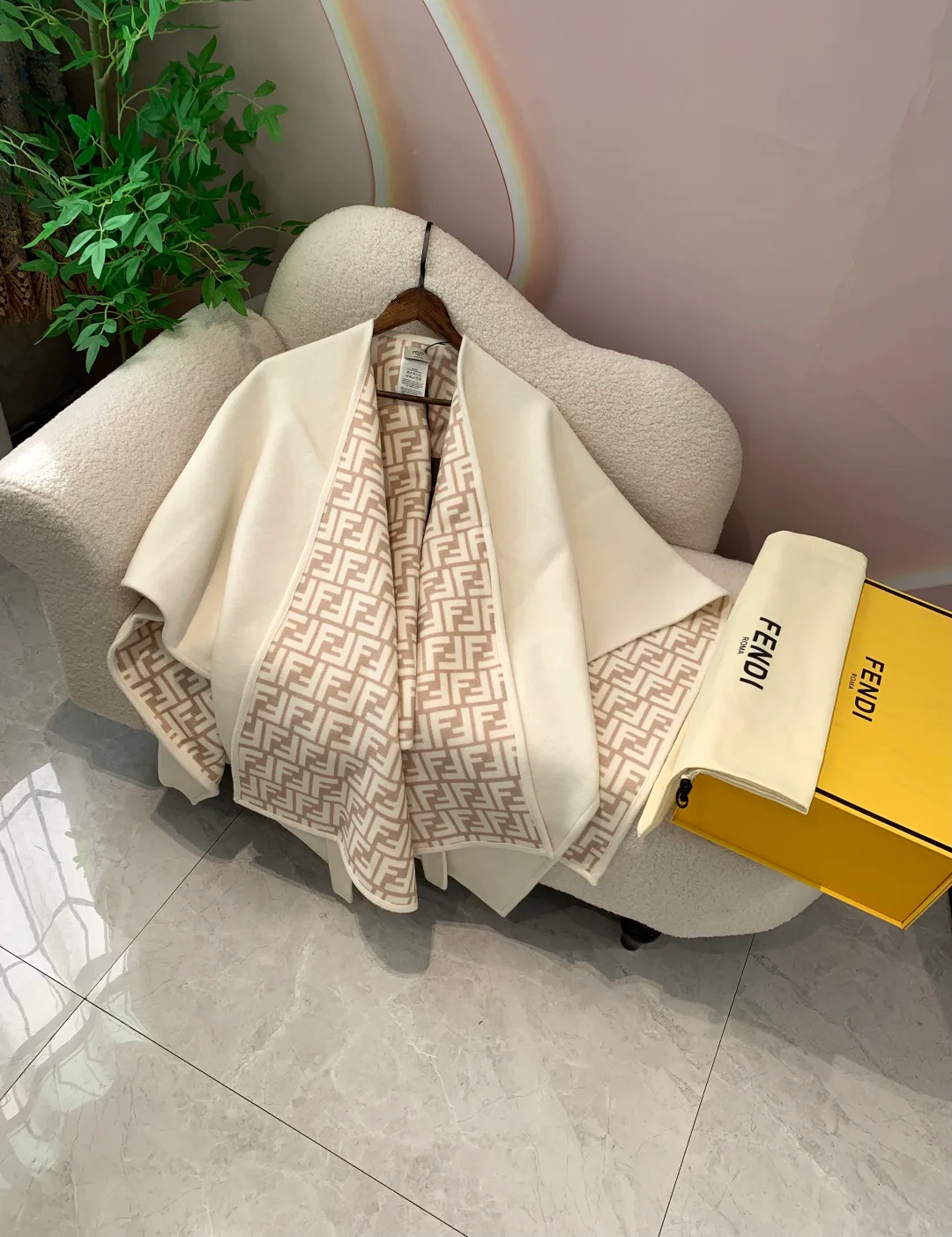 Пальто Женские Fendi 1437061