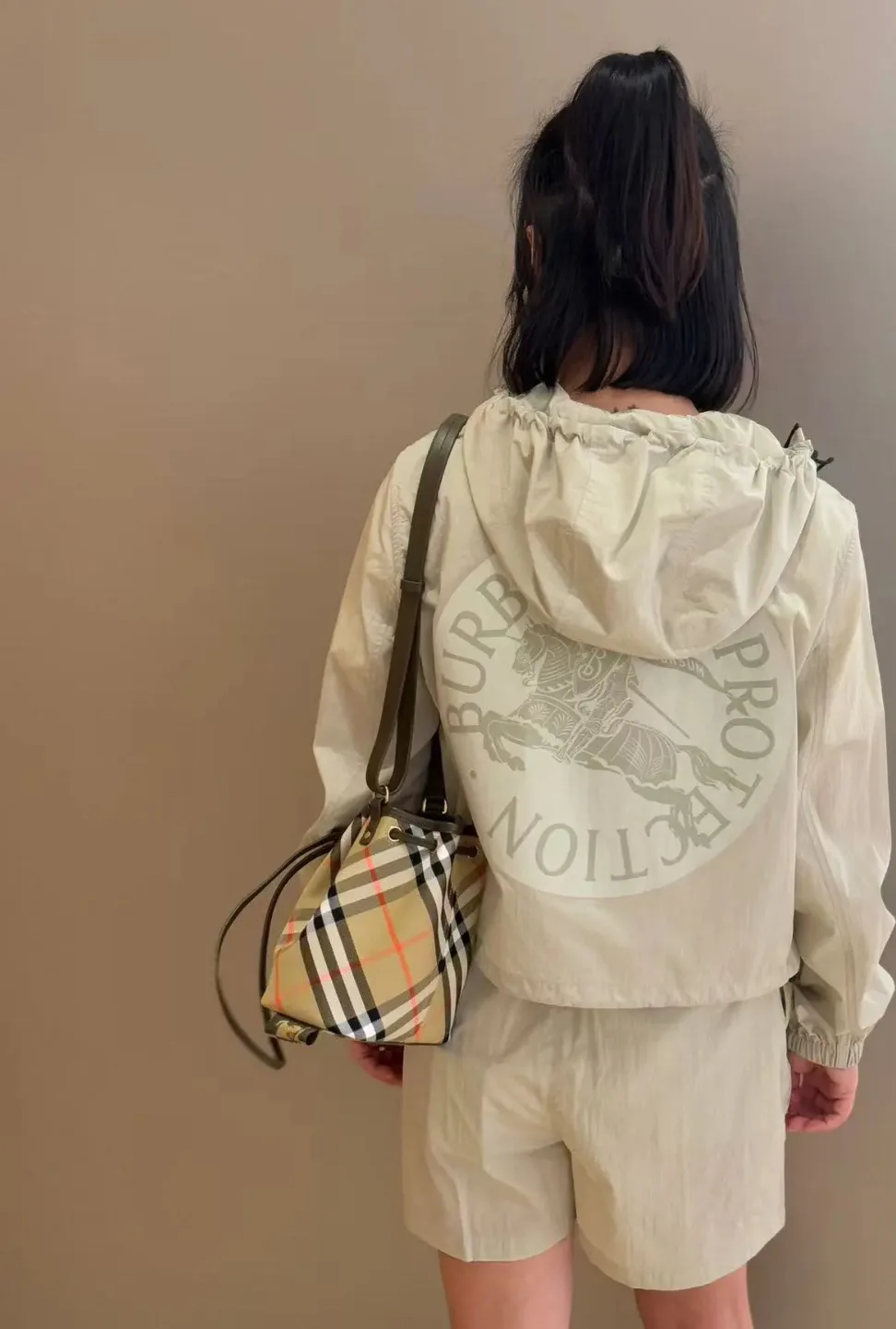 Куртки И Пуховики Женские Burberry 11224937