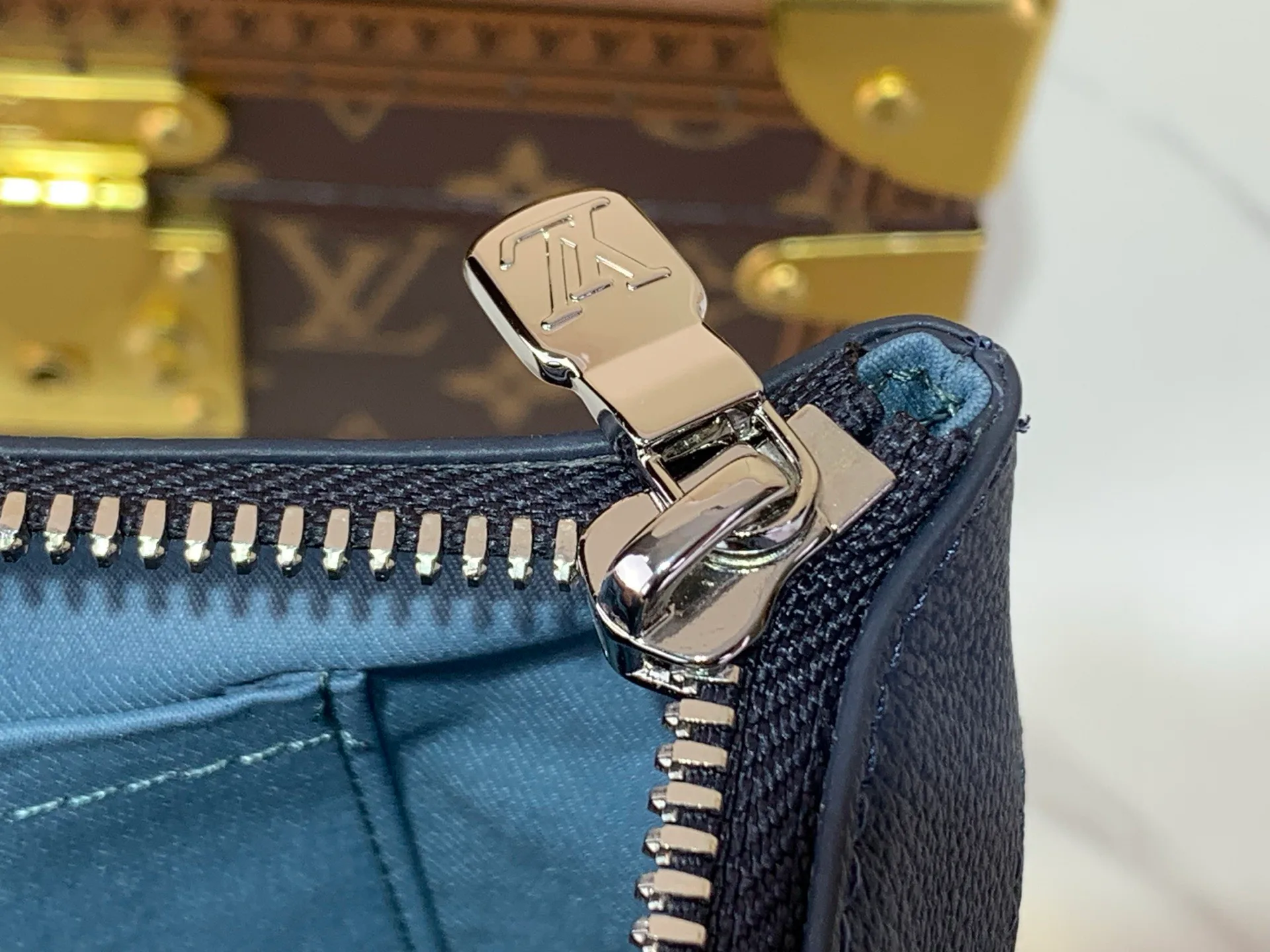 Клатчи Женские Louis Vuitton 14458791