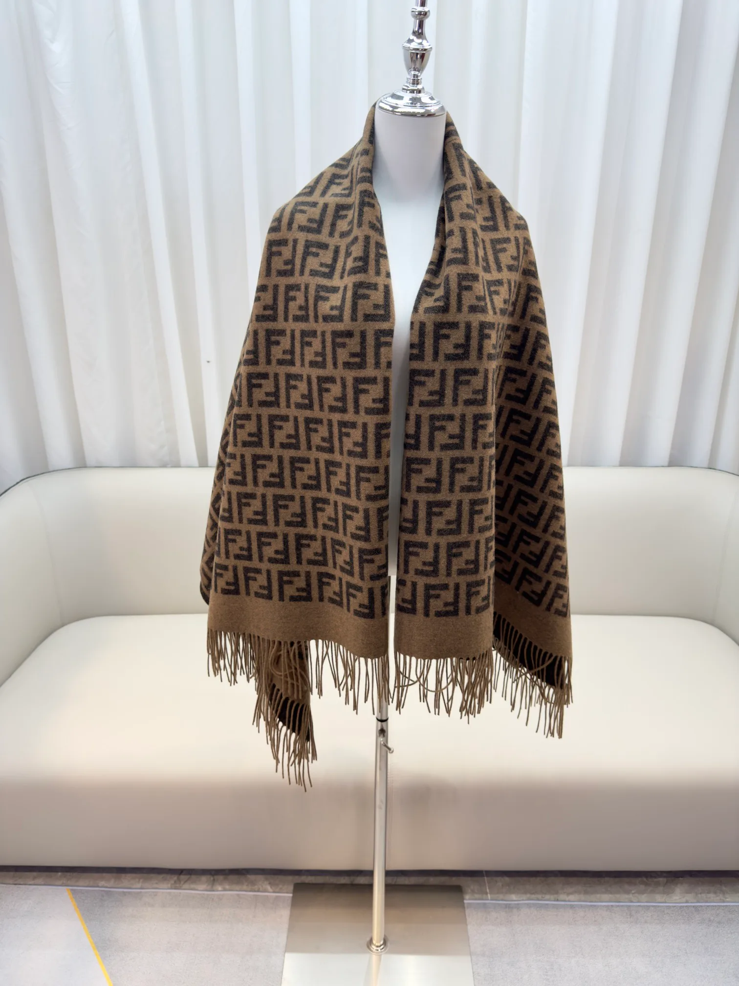 Шарфы Burberry 1125