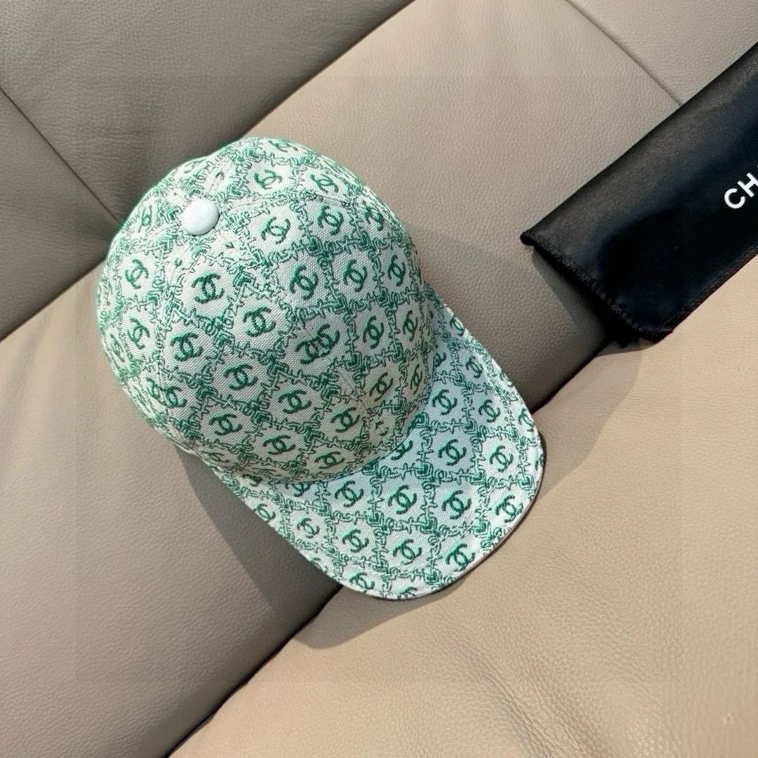 Головные Уборы Chanel 4550004