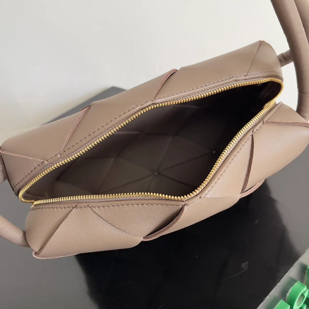 Классические Сумки Женские Bottega Veneta 17372463