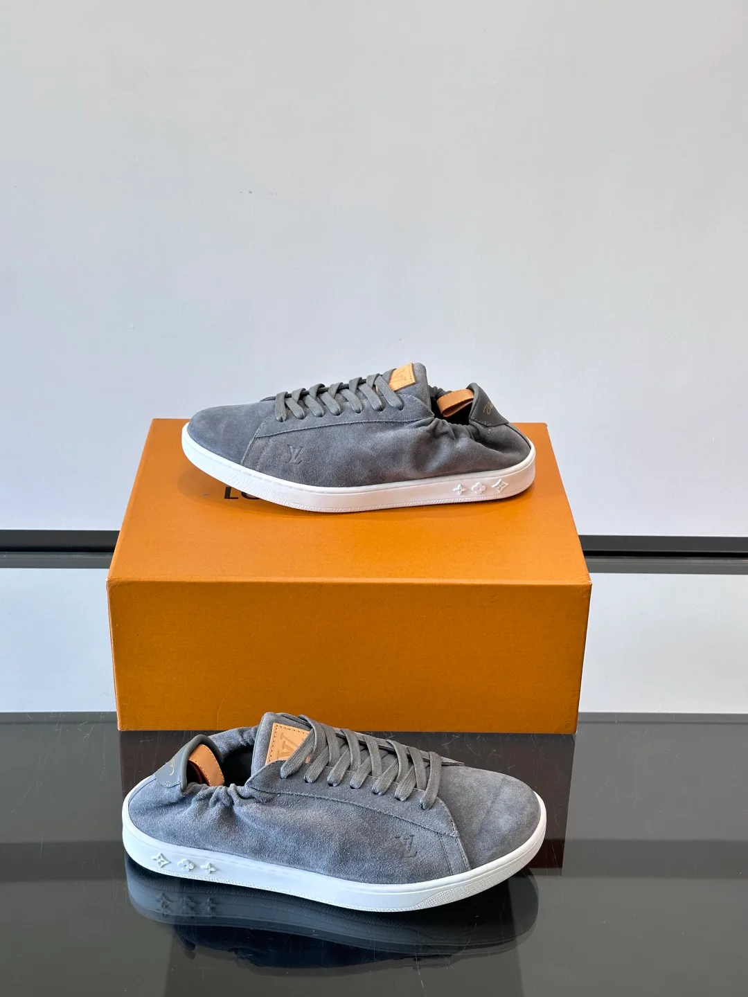 Кроссовки Мужские Louis Vuitton 18263694