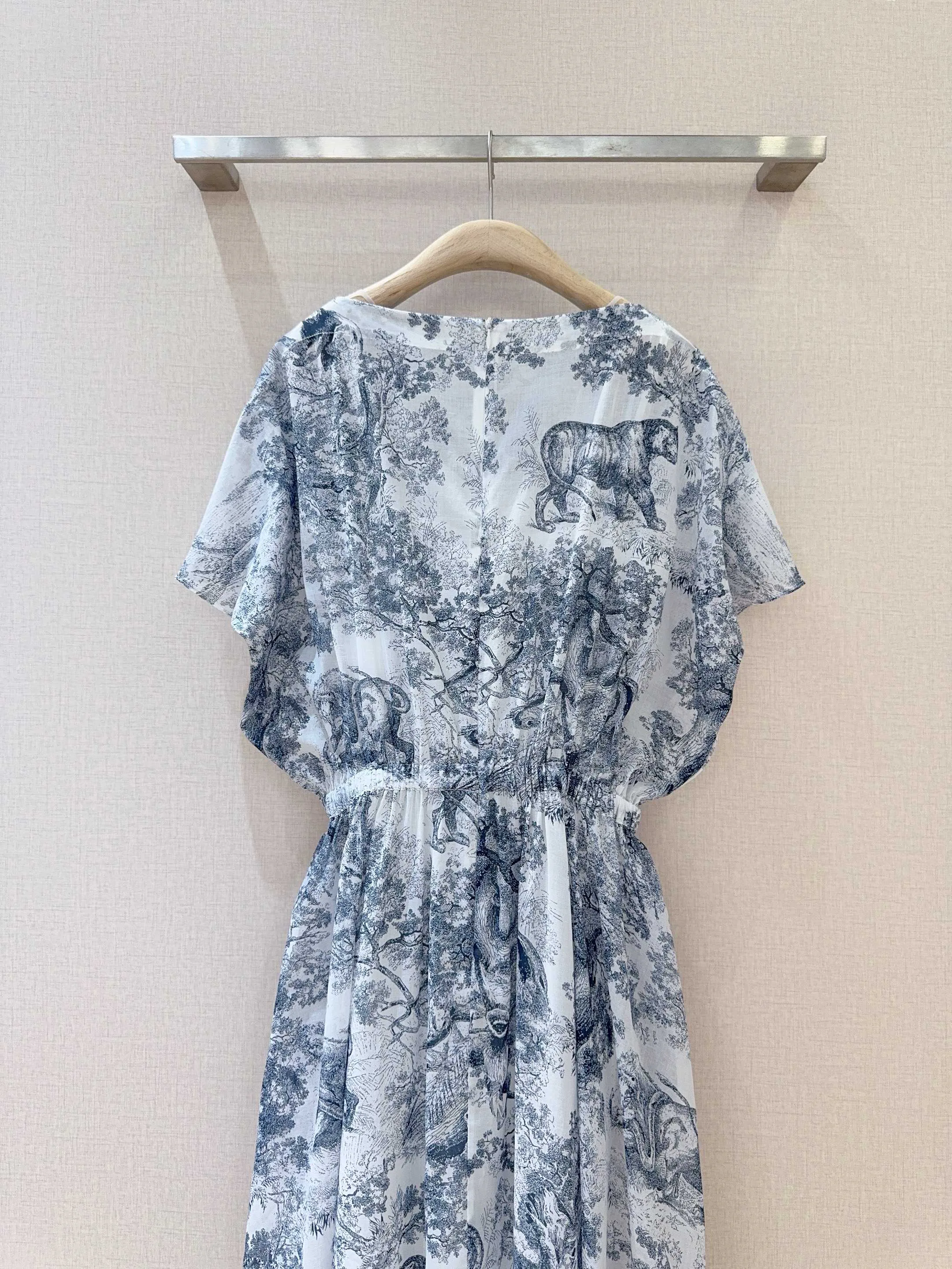 Платья Женские Christian Dior 17290290