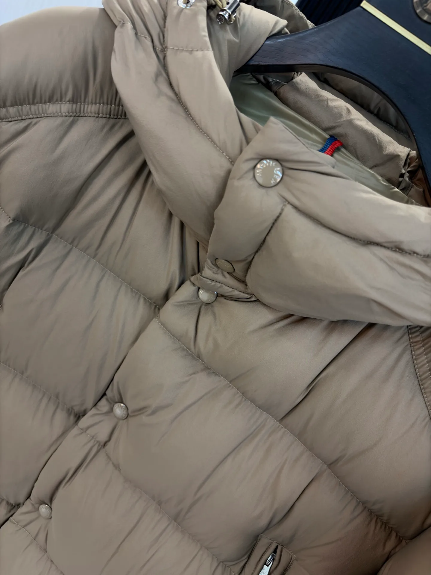 Куртки И Пуховики Женские Moncler 18323845