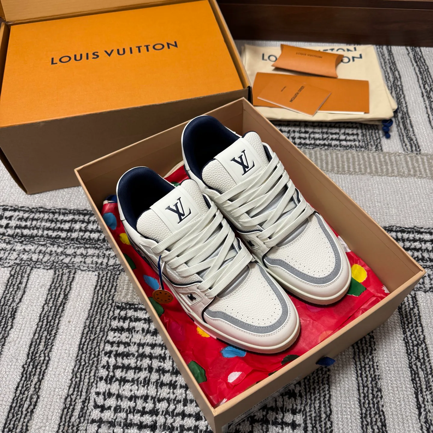 Кроссовки Женские Louis Vuitton 1546783