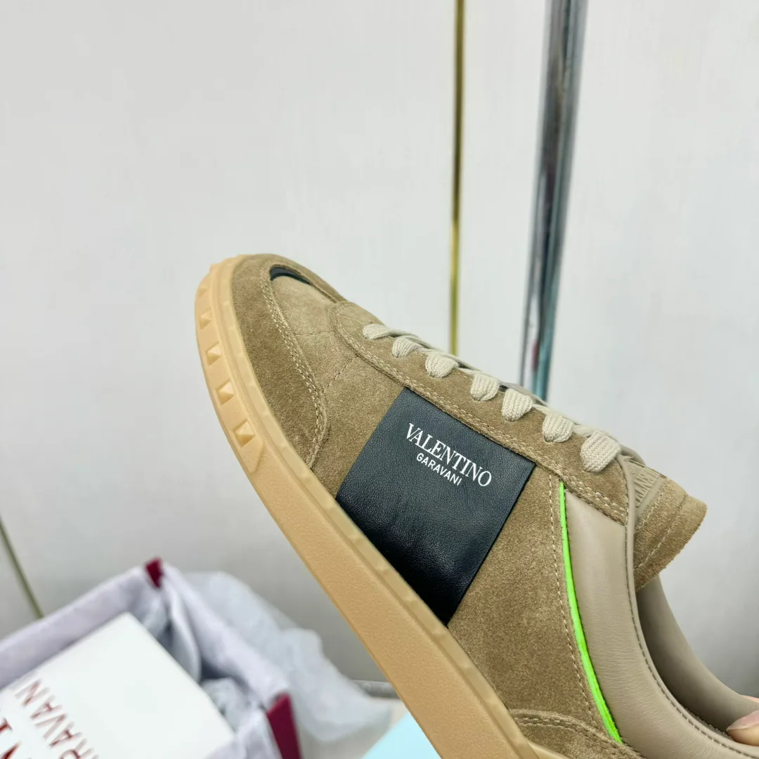 Кроссовки Женские Valentino 17955032