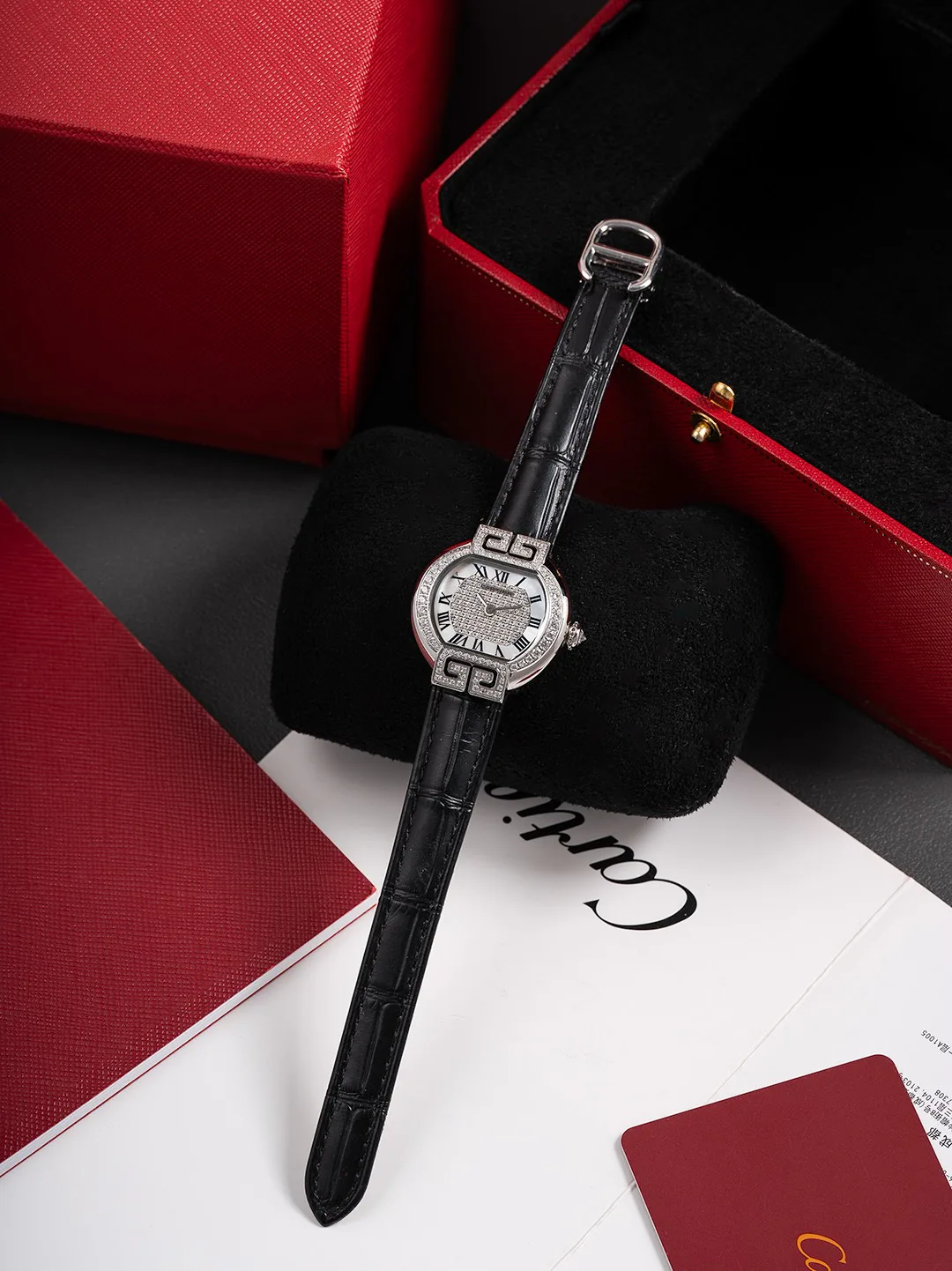 Часы Женские Cartier 18504504