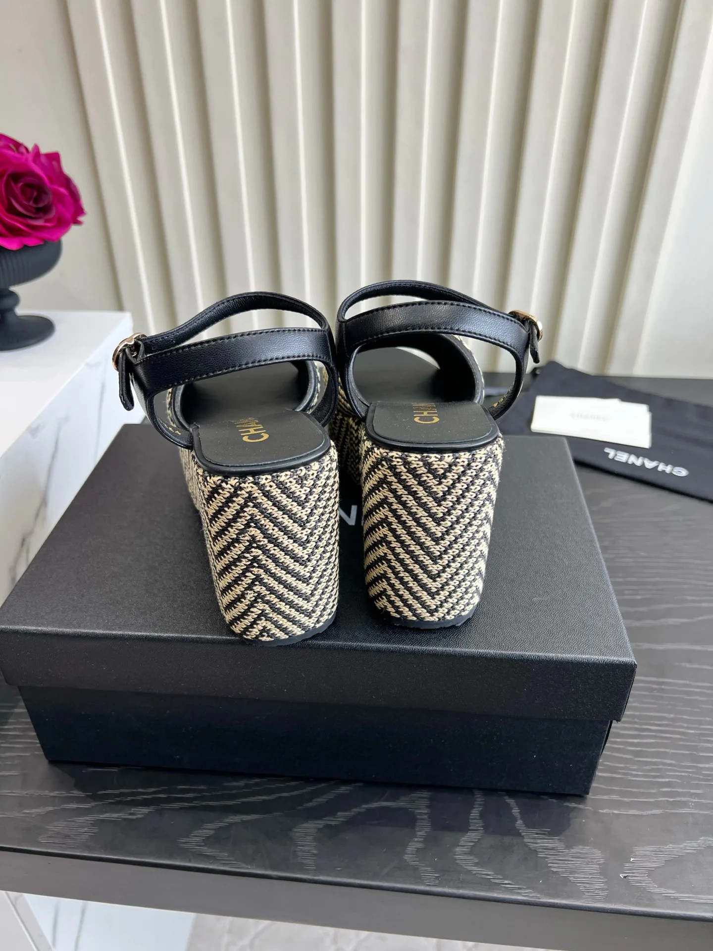 Босоножки Женские Chanel 16953560
