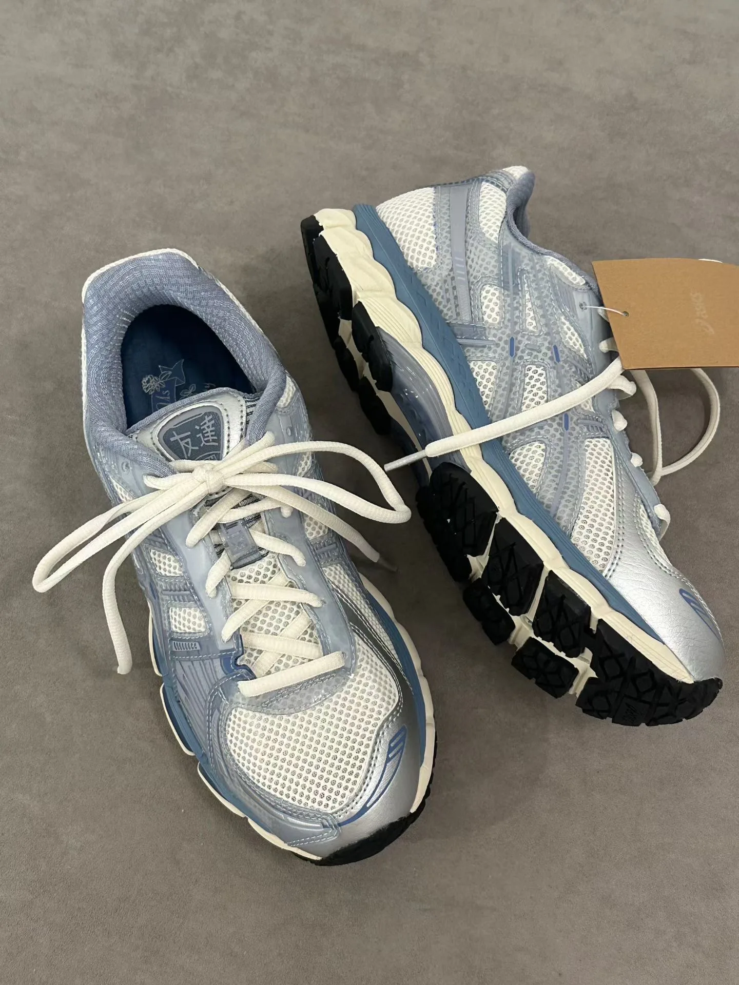 Кроссовки Женские Asics 17065418