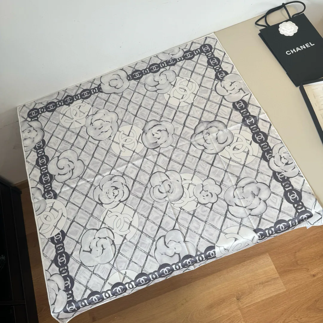 Платки Chanel 11362354