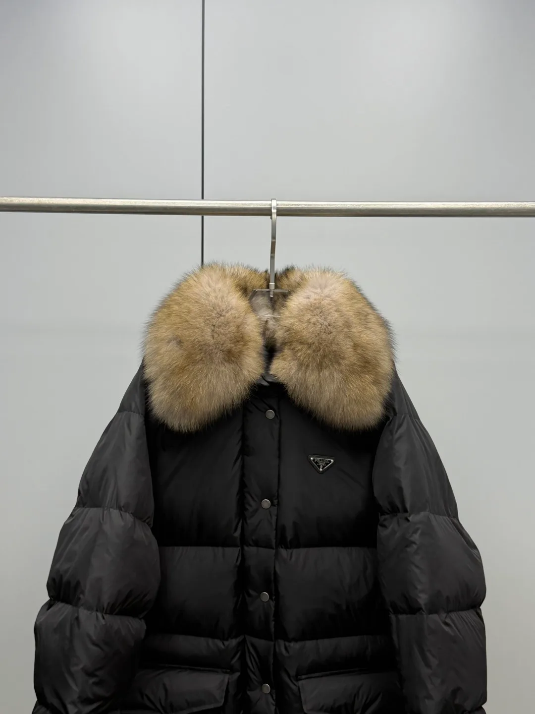 Куртки И Пуховики Женские Prada 17892316