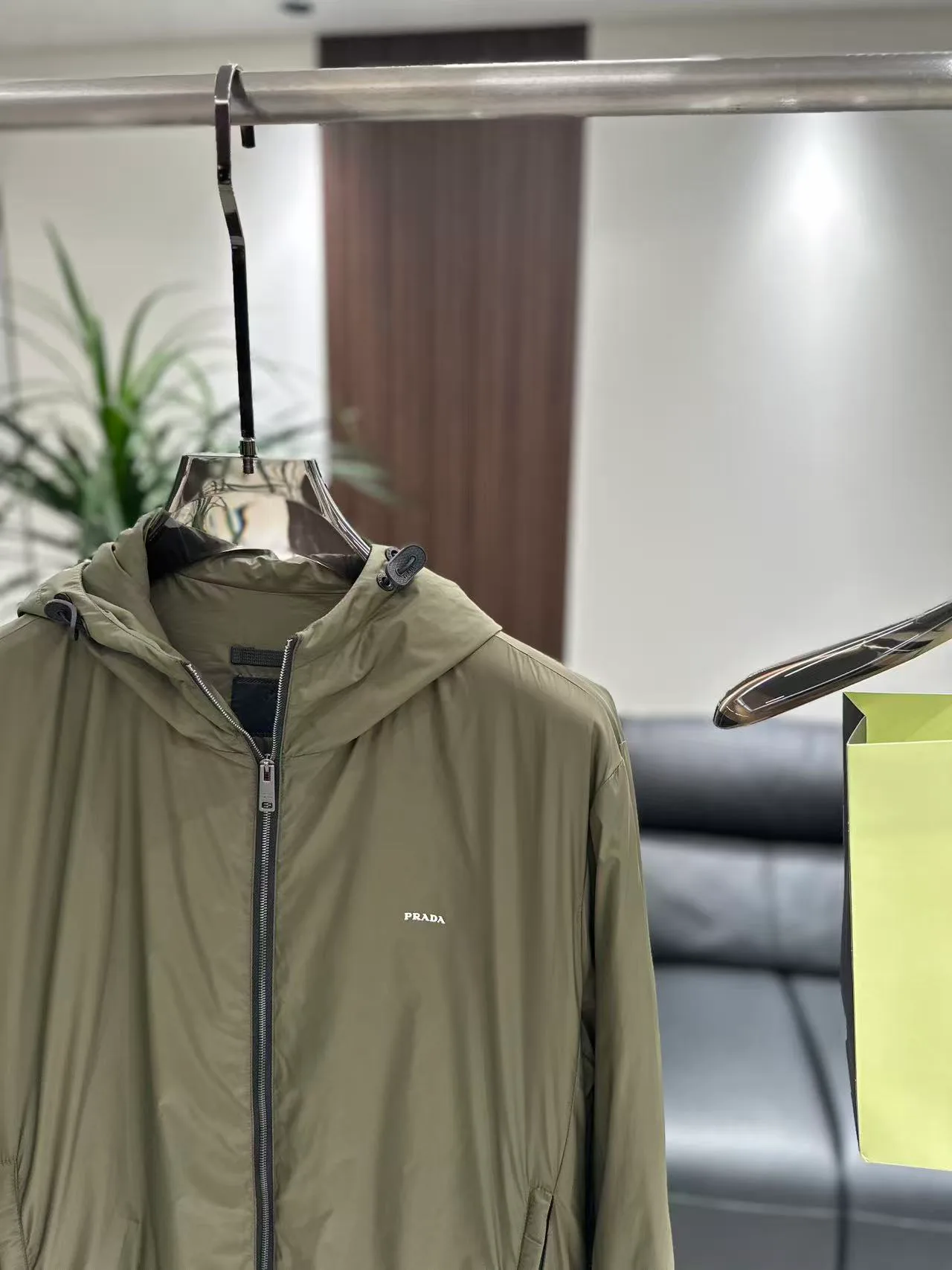 Куртки И Пуховики Мужские Prada 17944125