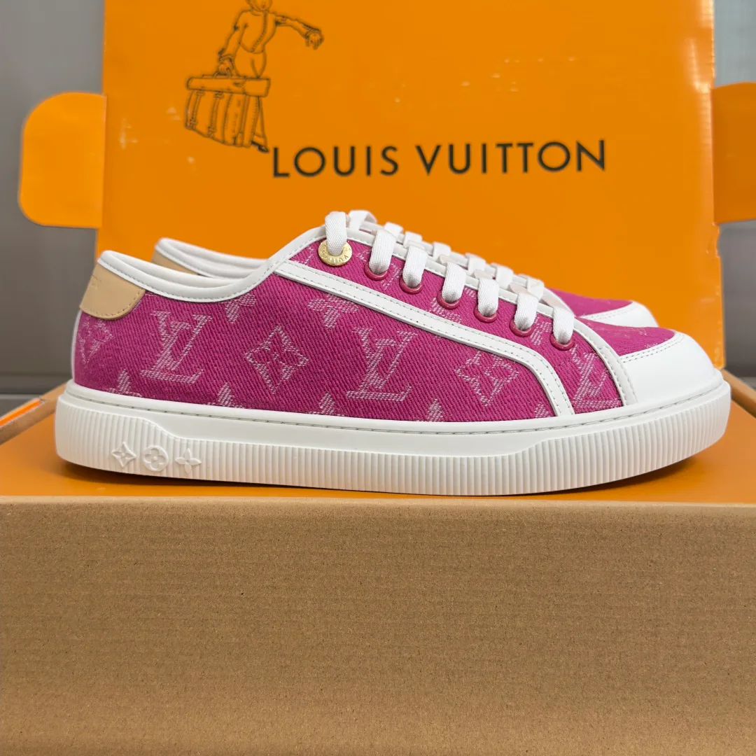 Кроссовки Женские Louis Vuitton 17950713