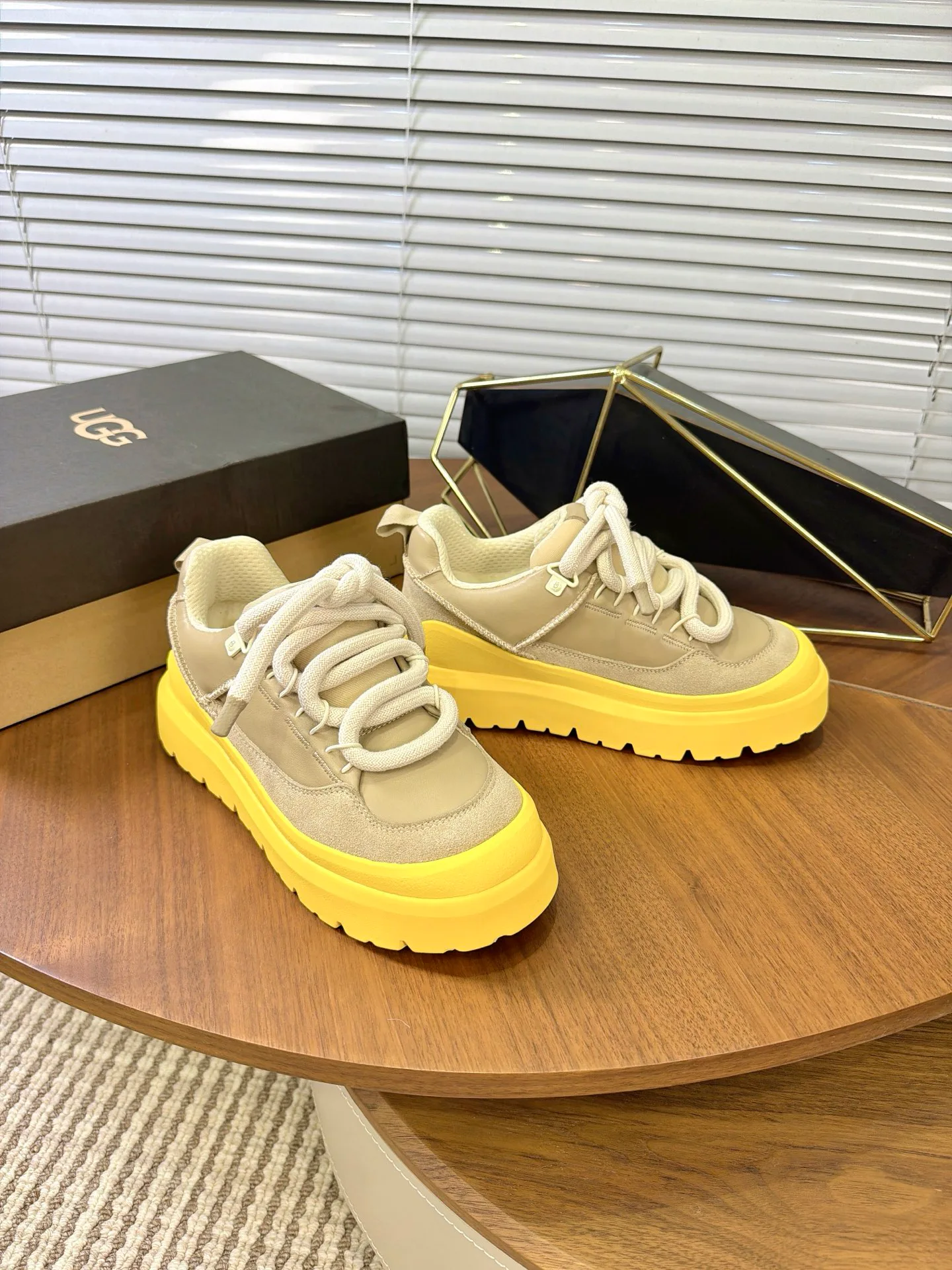 Кроссовки Женские Ugg 19690069