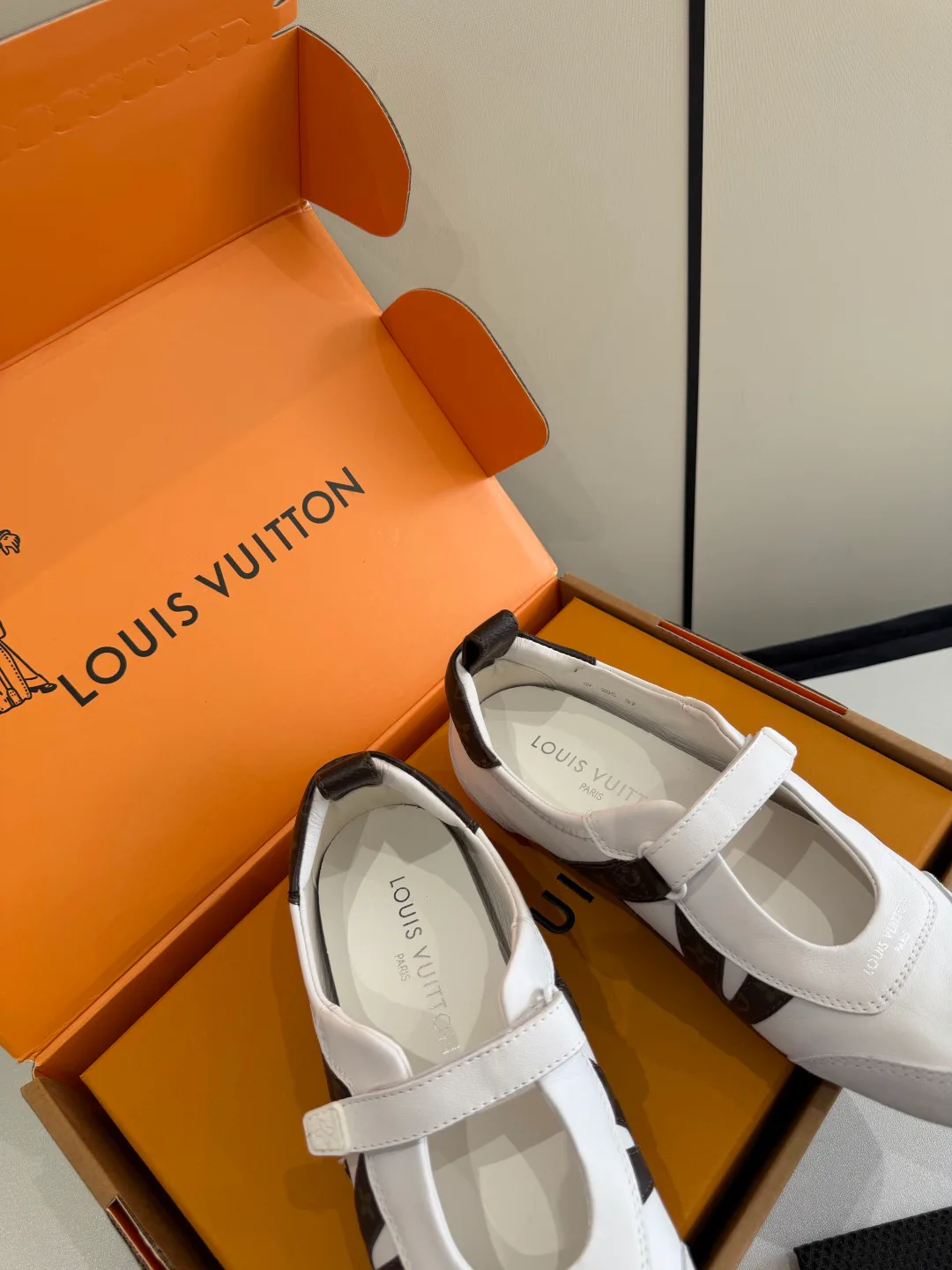 Туфли Женские Louis Vuitton 11440413